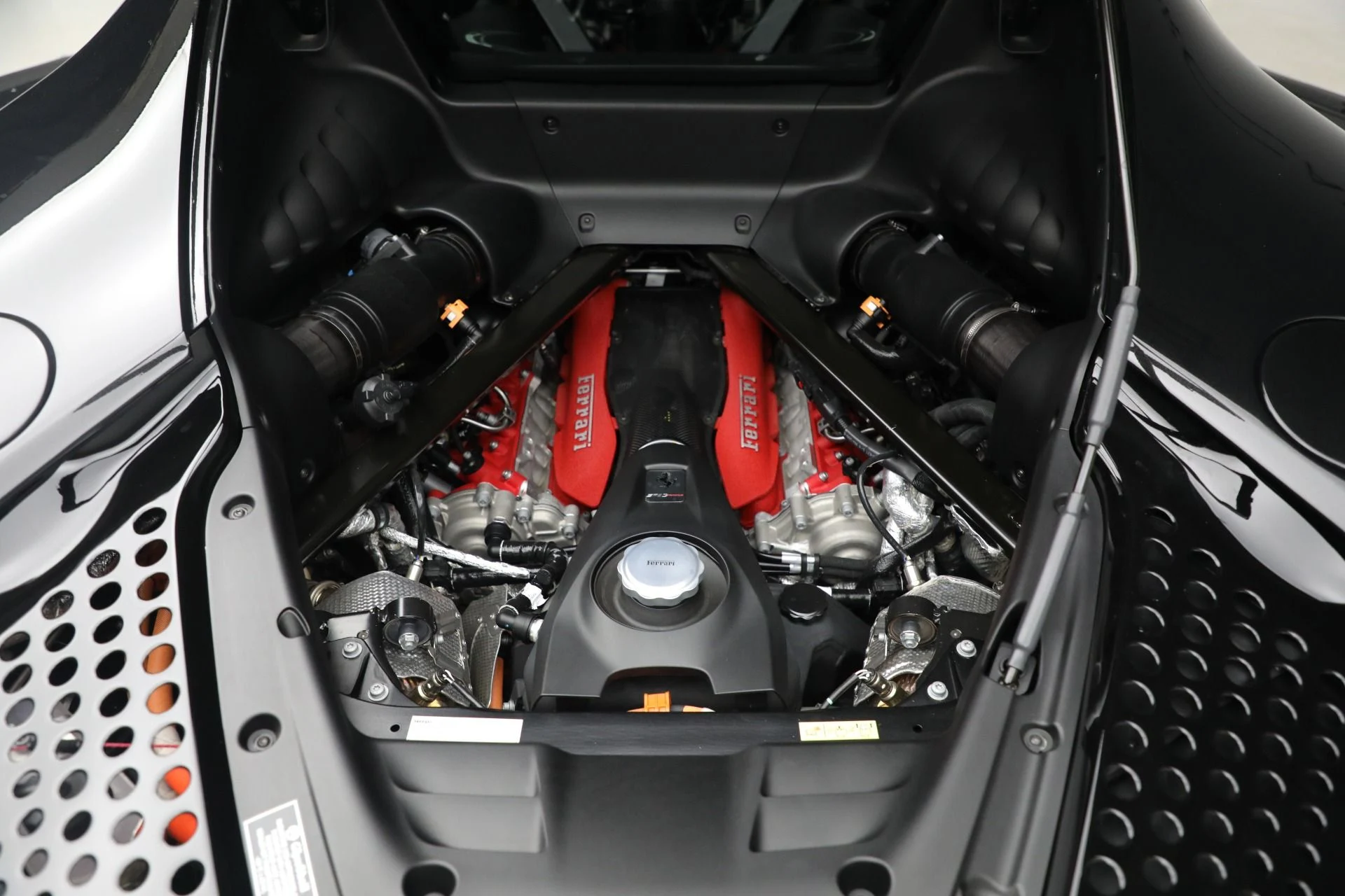 mph029_1743869595_Used_2022_Ferrari_SF_90_Stradale_067cb7e062
