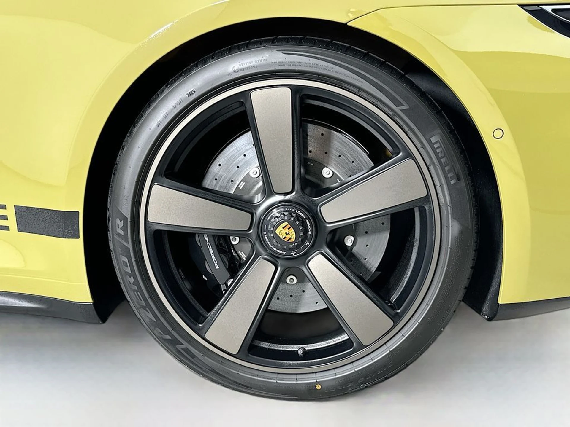 mph029_174482118_55cae924c4a430b8b14b77b057ec2702x_5f7e1ba1a6