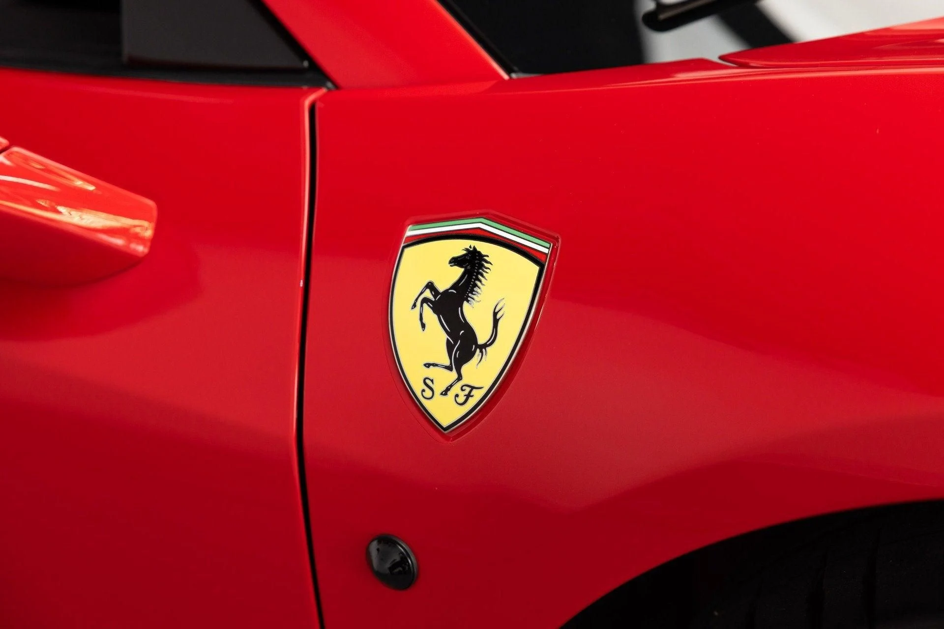 mph029_1749657302_Used_2014_Ferrari_458_Spider_1791985649_3414199625