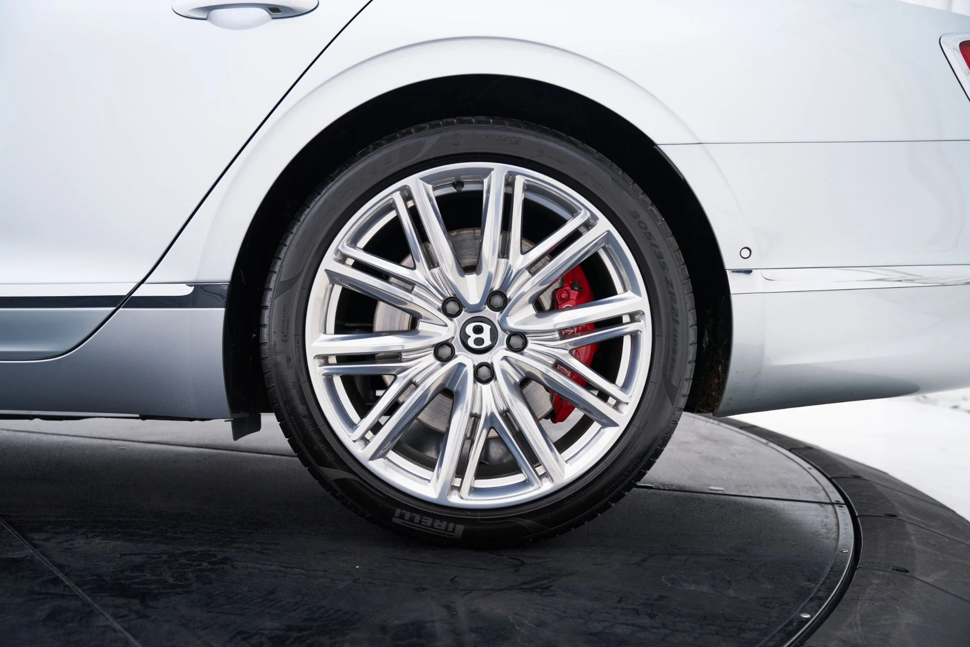 mph029_1760204338_Used_2022_Bentley_Flying_Spur_V8_1793212024_f5edc4919a
