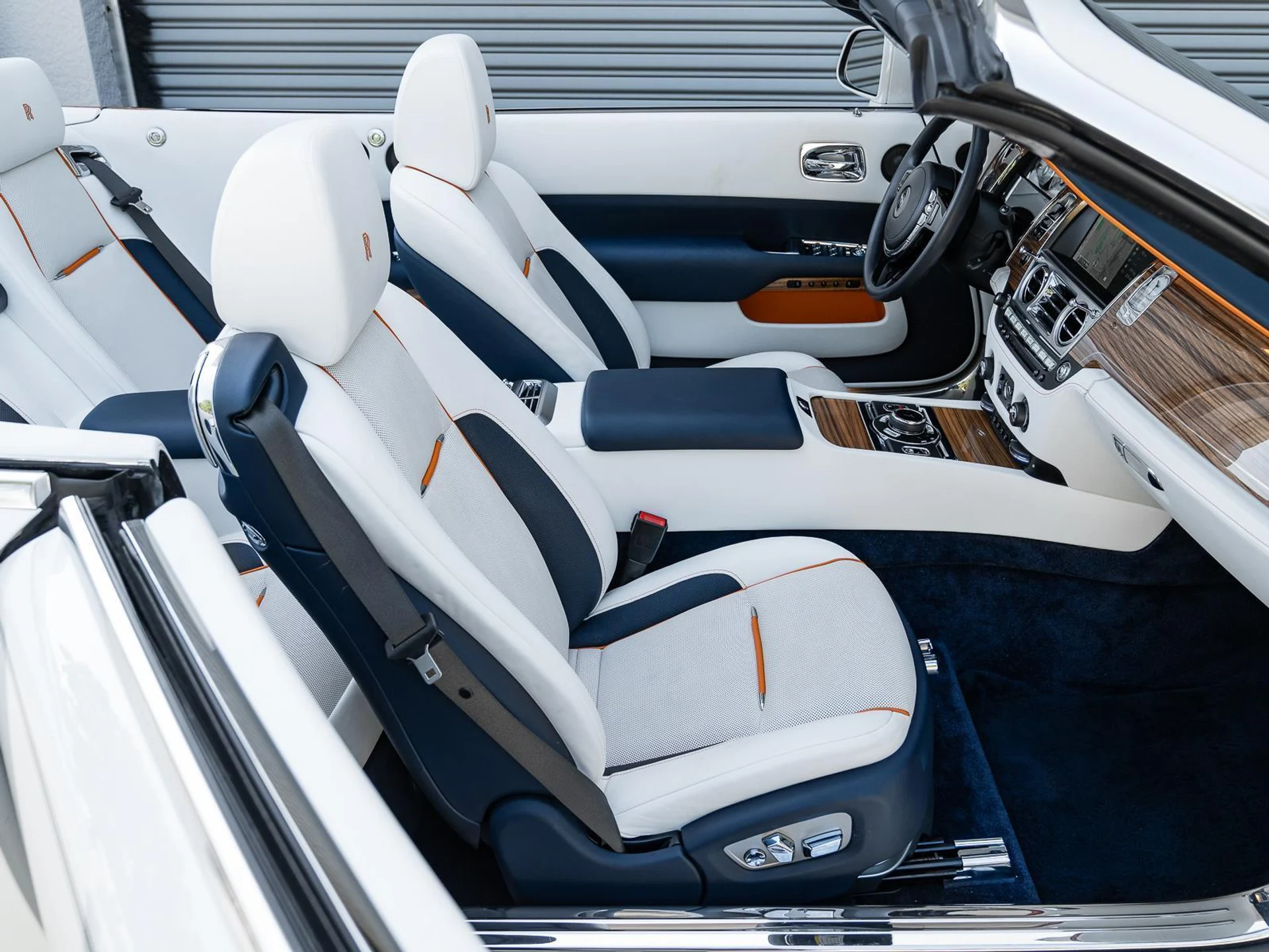 mph029_1790802640_Used_2016_Rolls_Royce_Dawn_2dr_Convertible_1782414112_d0ed628872