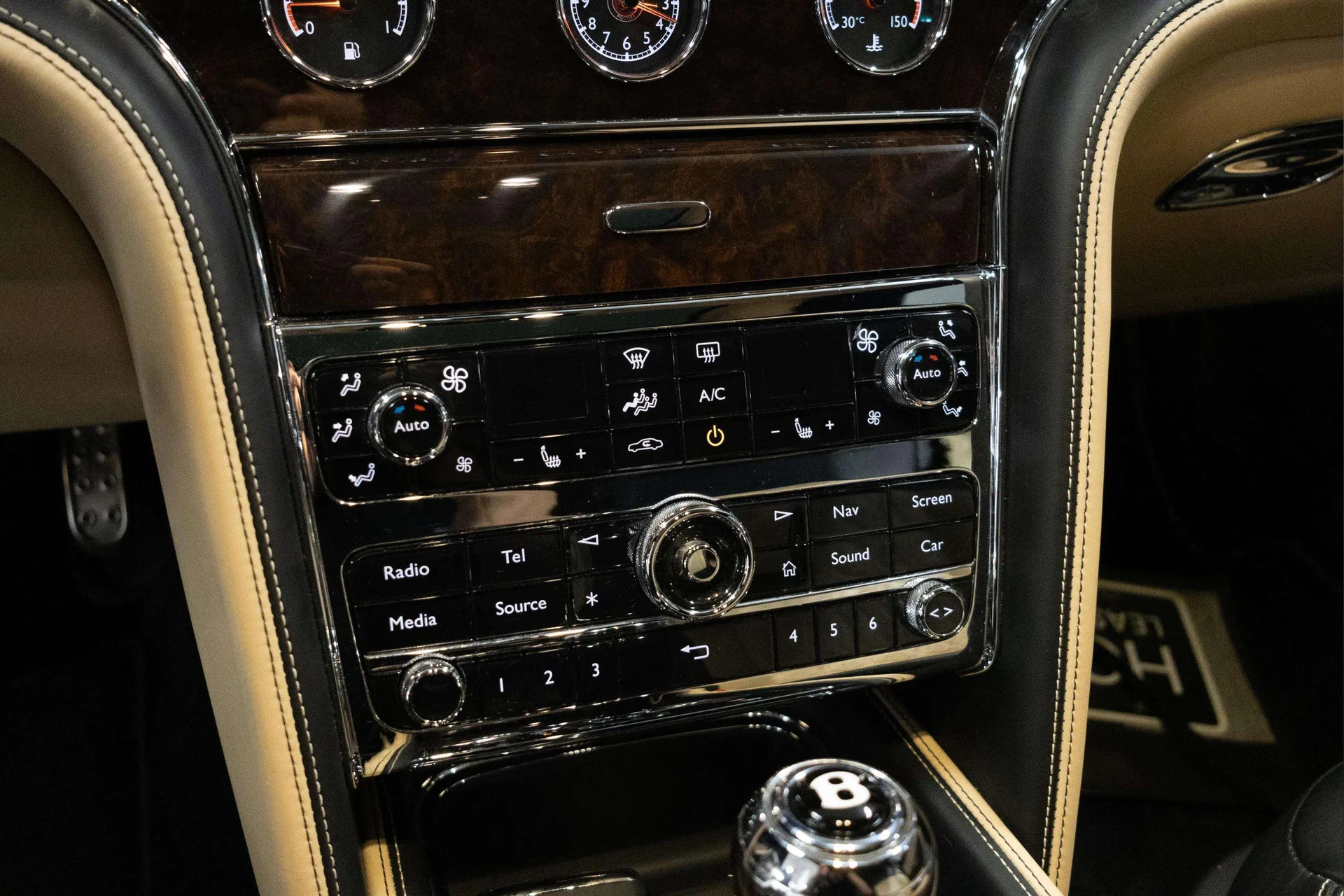 mph029_1798202572_2f0ff10c_b552_4d0c_9e39_1e2d51c8e1cf_201920_Bentley20_Mulsanne20_Speed2028_SCBBT_7_ZH_1_KC_00409429_30_8dc43db4d4