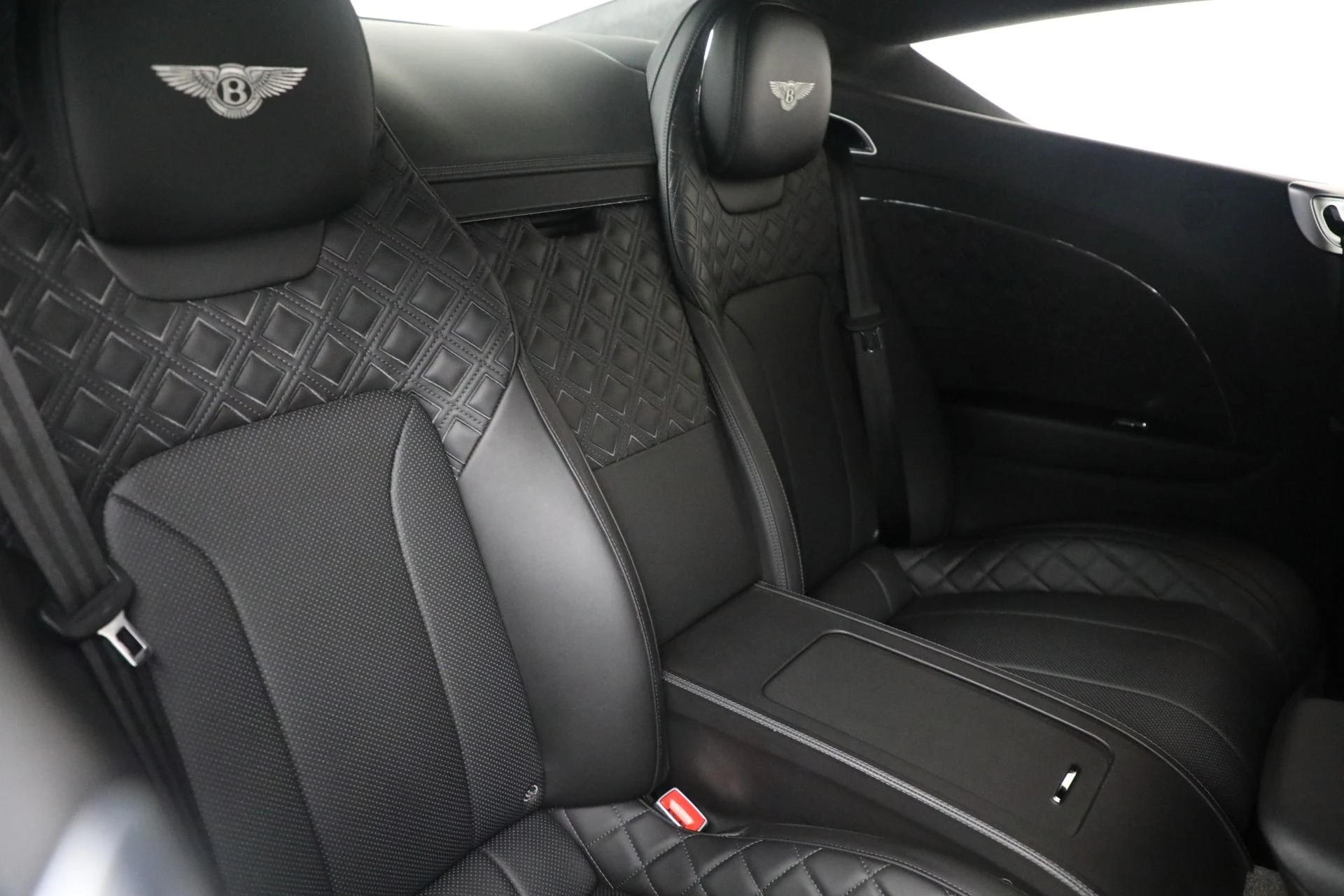 mph029_1799734889_Used_2022_Bentley_Continental_GT_V8_1762635869_57e8f1d072