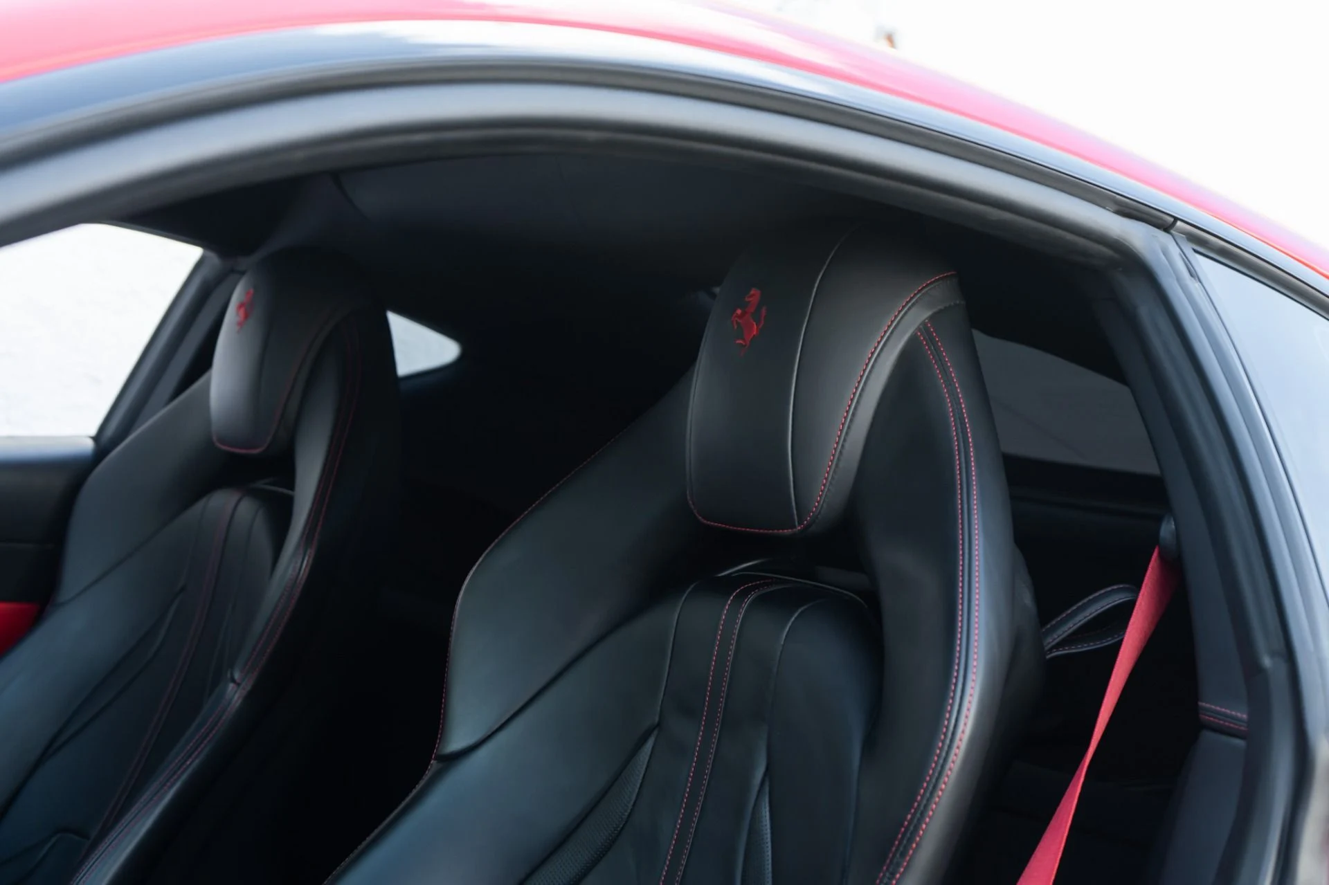 mph029_1805934898_Used_2019_Ferrari_812_Superfast_1789595110_8d4d12dd1f