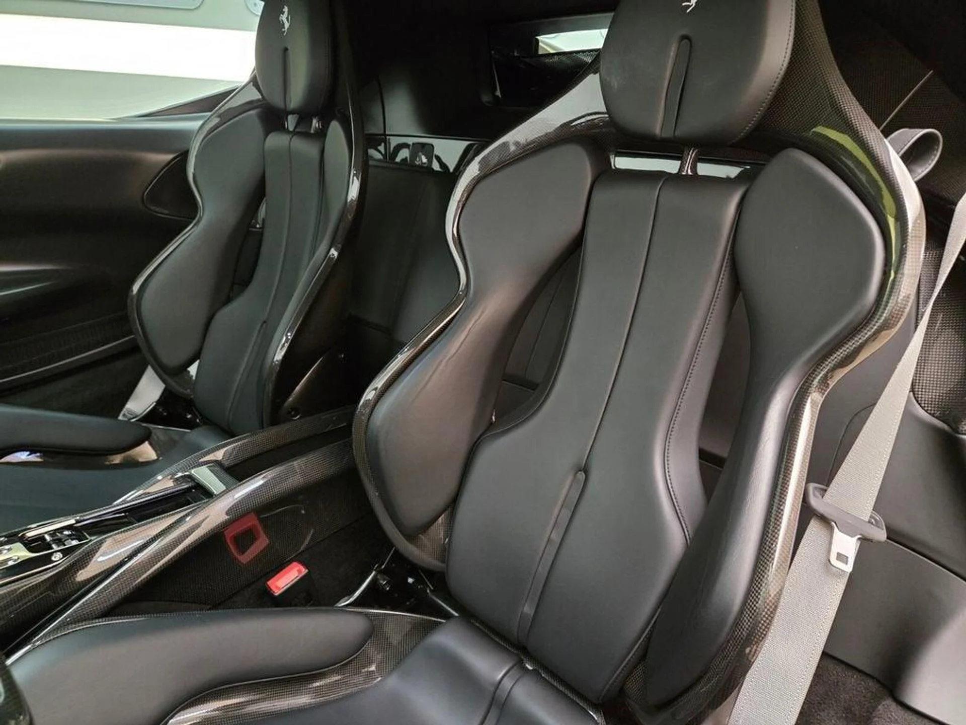 mph029_1807633193_Used_2022_Ferrari_SF_90_Stradale_1771612500_5caeaa8207