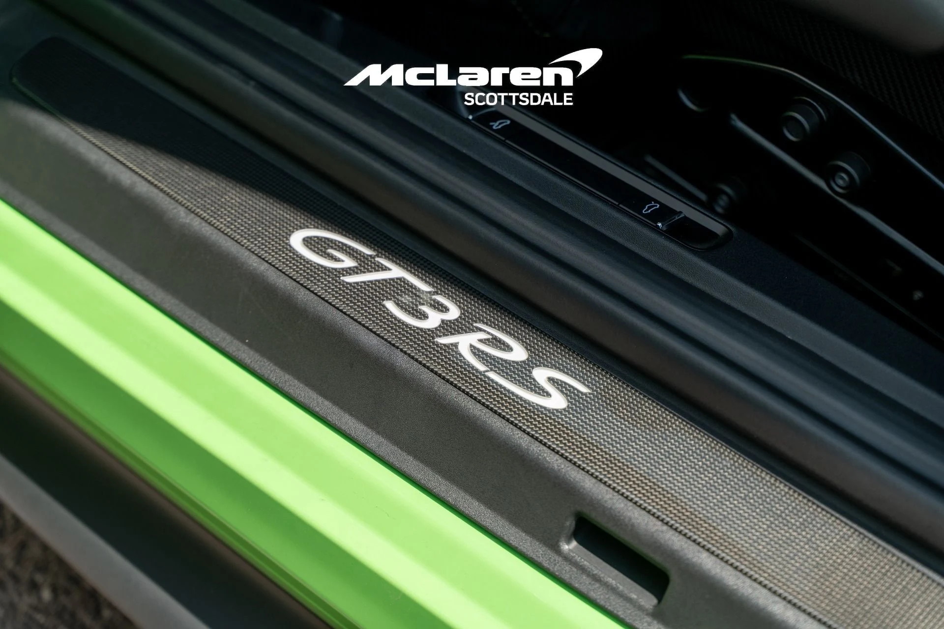 mph029_1810531429_Used_2019_PORSCHE_911_GT_3_RS_1786815502_436cdfa4da