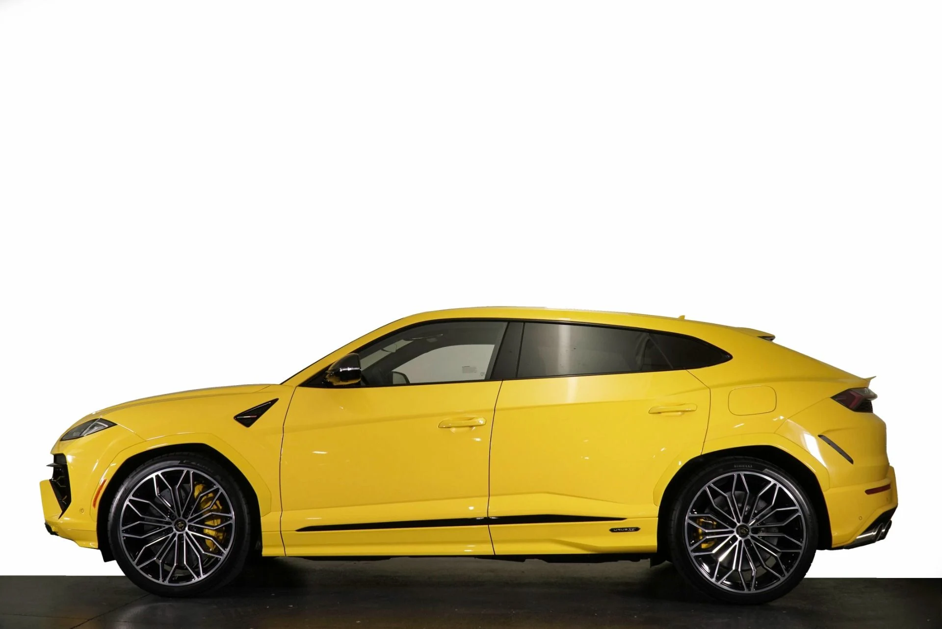 mph029_1812591509_New_2026_Lamborghini_Urus_SE_1776446130_7c5b682225