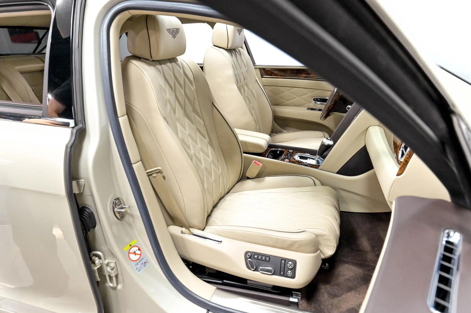 mph029_1819078951_Used_2015_Bentley_Flying_Spur_W12_1784214578_e8818fd538
