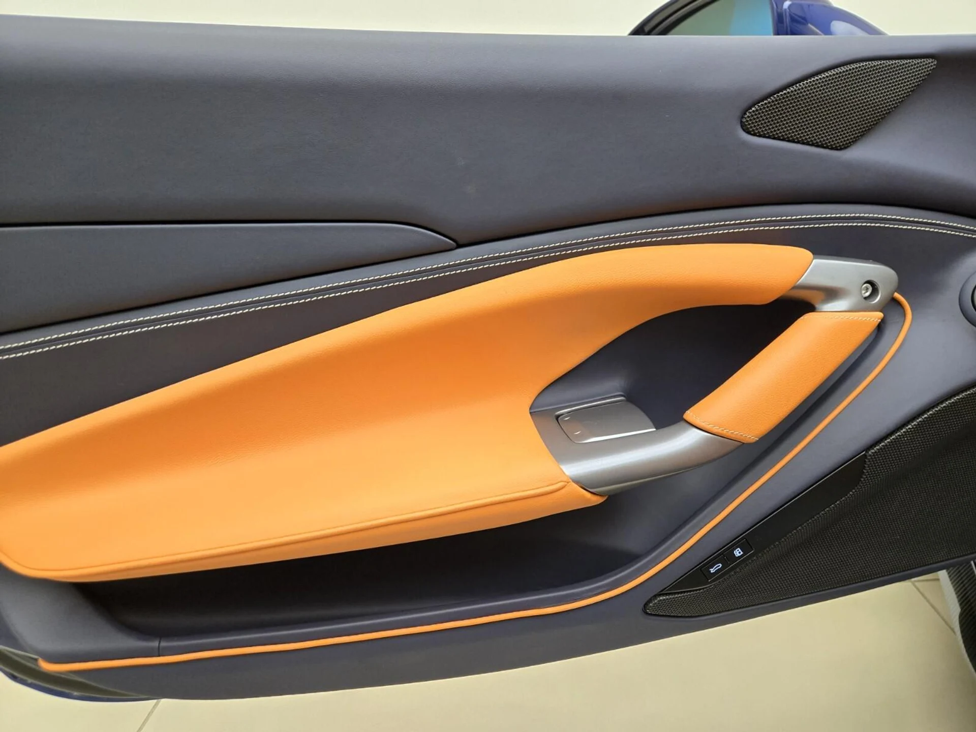 mph029_1830216257_Used_2022_Ferrari_F8_Spider_1769669364_ed9e162f4e