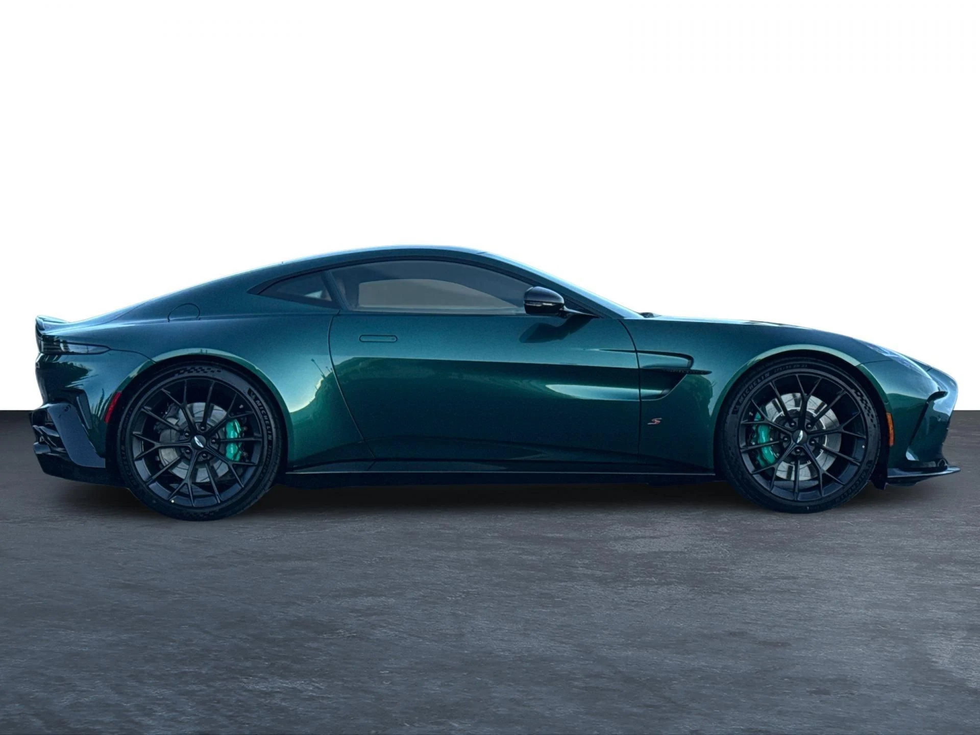 mph029_1834384887_New_2026_Aston_Martin_Vantage_S_1767971580_0e04786e88