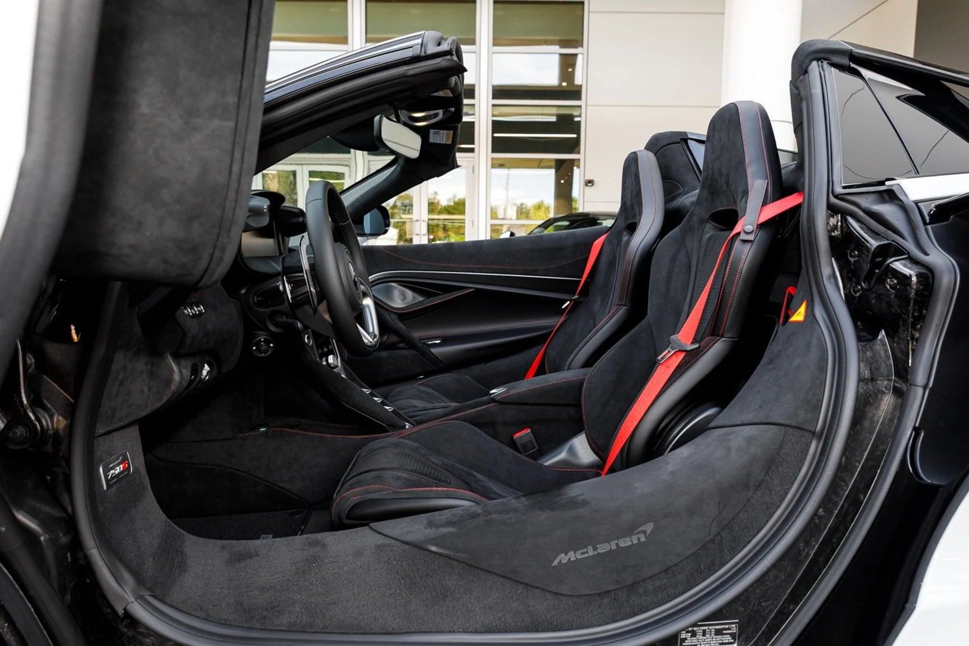 mph029_1835737280_637_p30_l_8c0a731887