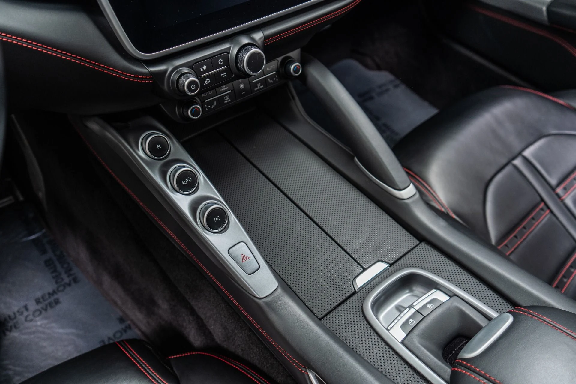 mph029_1847951636_Used_2019_Ferrari_GTC_4_Lusso_1790632614_e9d2e6269c