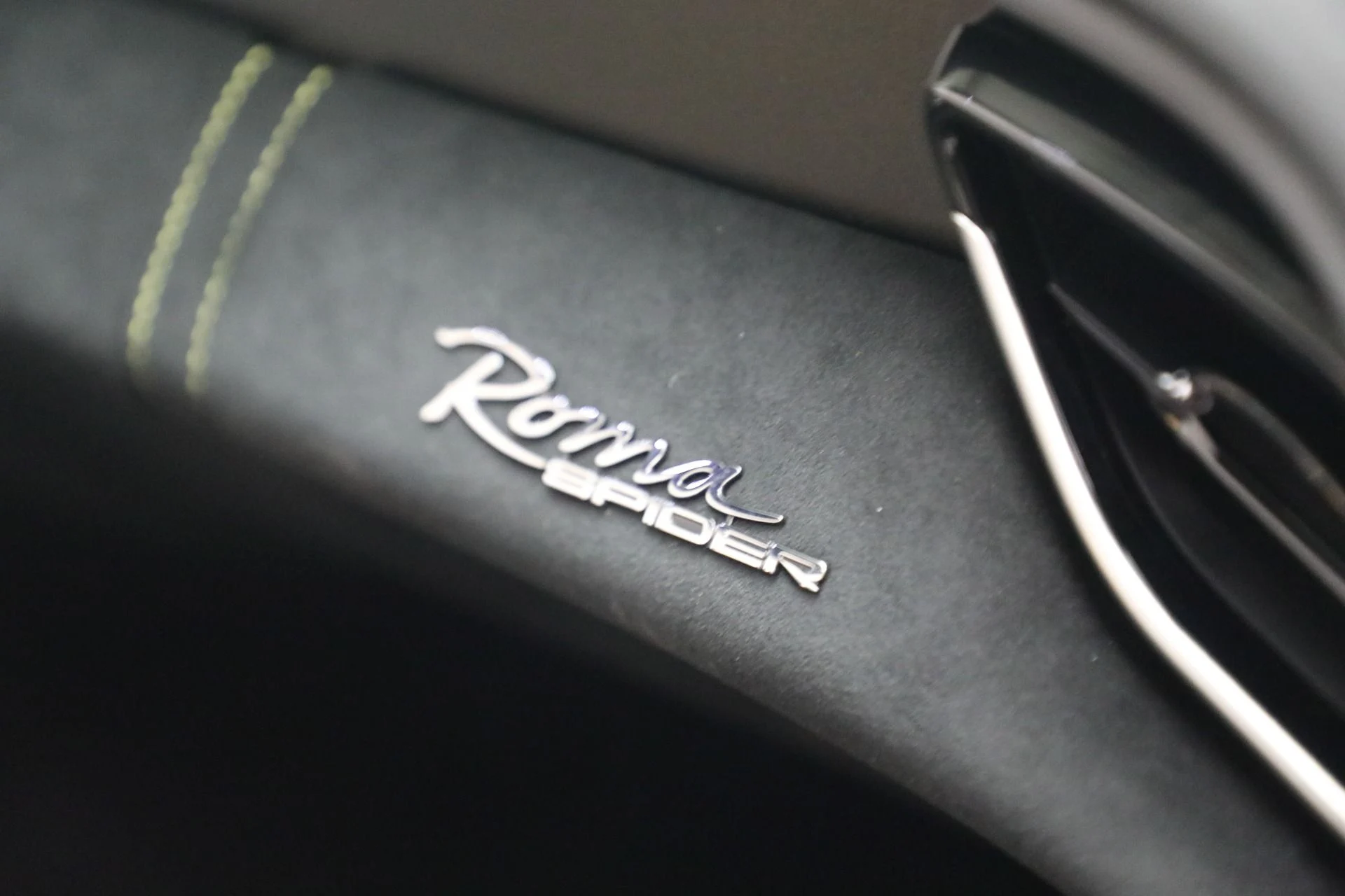 mph029_1848127540_Used_2025_Ferrari_Roma_Spider_1772825700_d8d33269d5