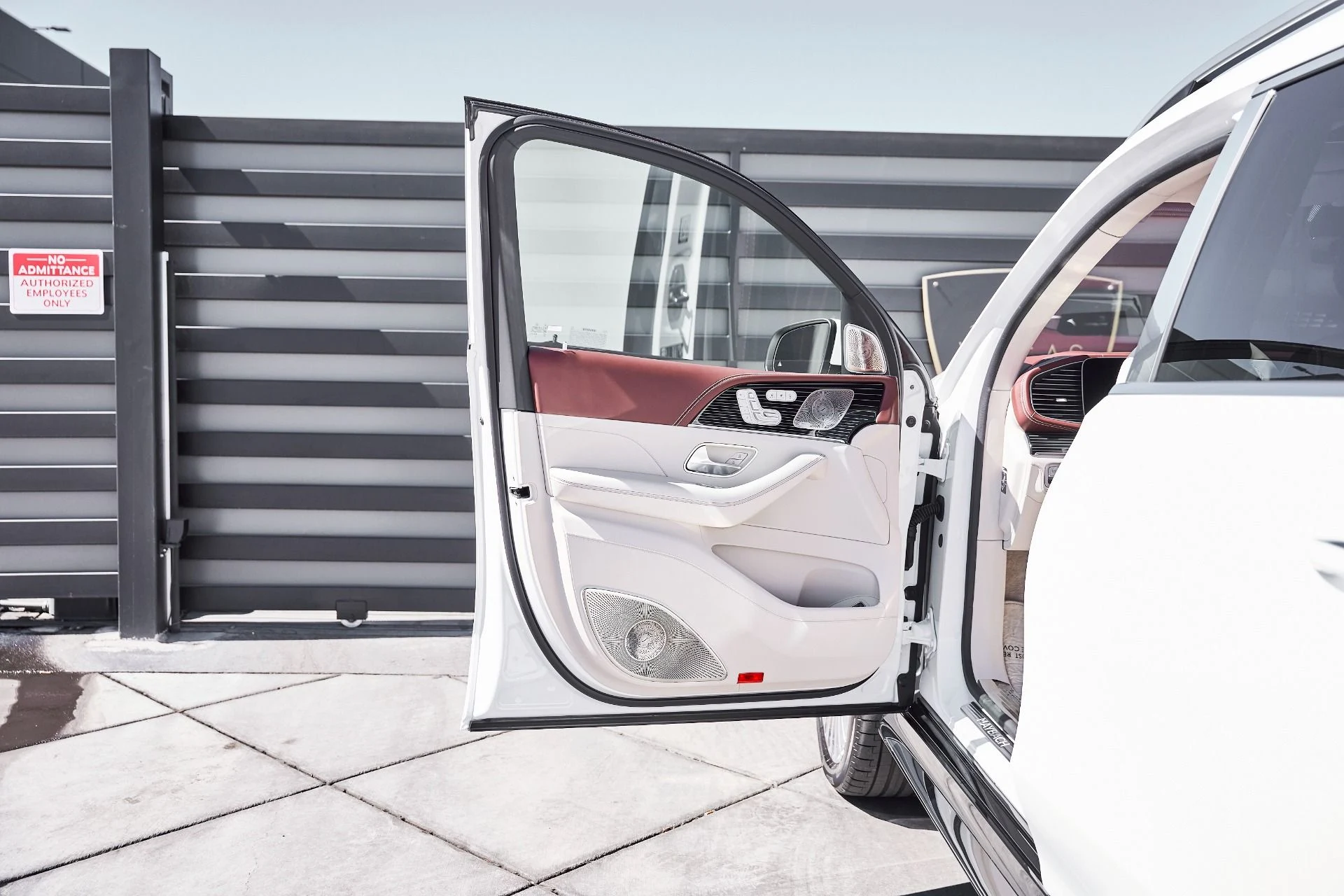 mph029_1848795119_Used_2026_Mercedes_Benz_GLS_Maybach_GLS_600_1777074086_317b3b2879