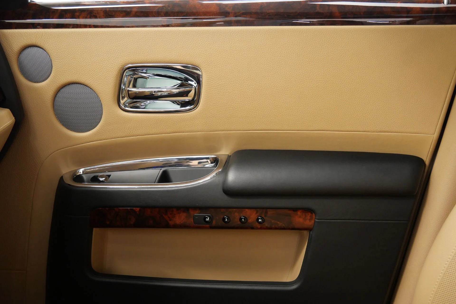 mph029_1849199482_Used_2013_Rolls_Royce_Ghost_Rear_Theatre_Configuration_Sunroof_Picnic_Tables_1765817779_f72f54a1c8