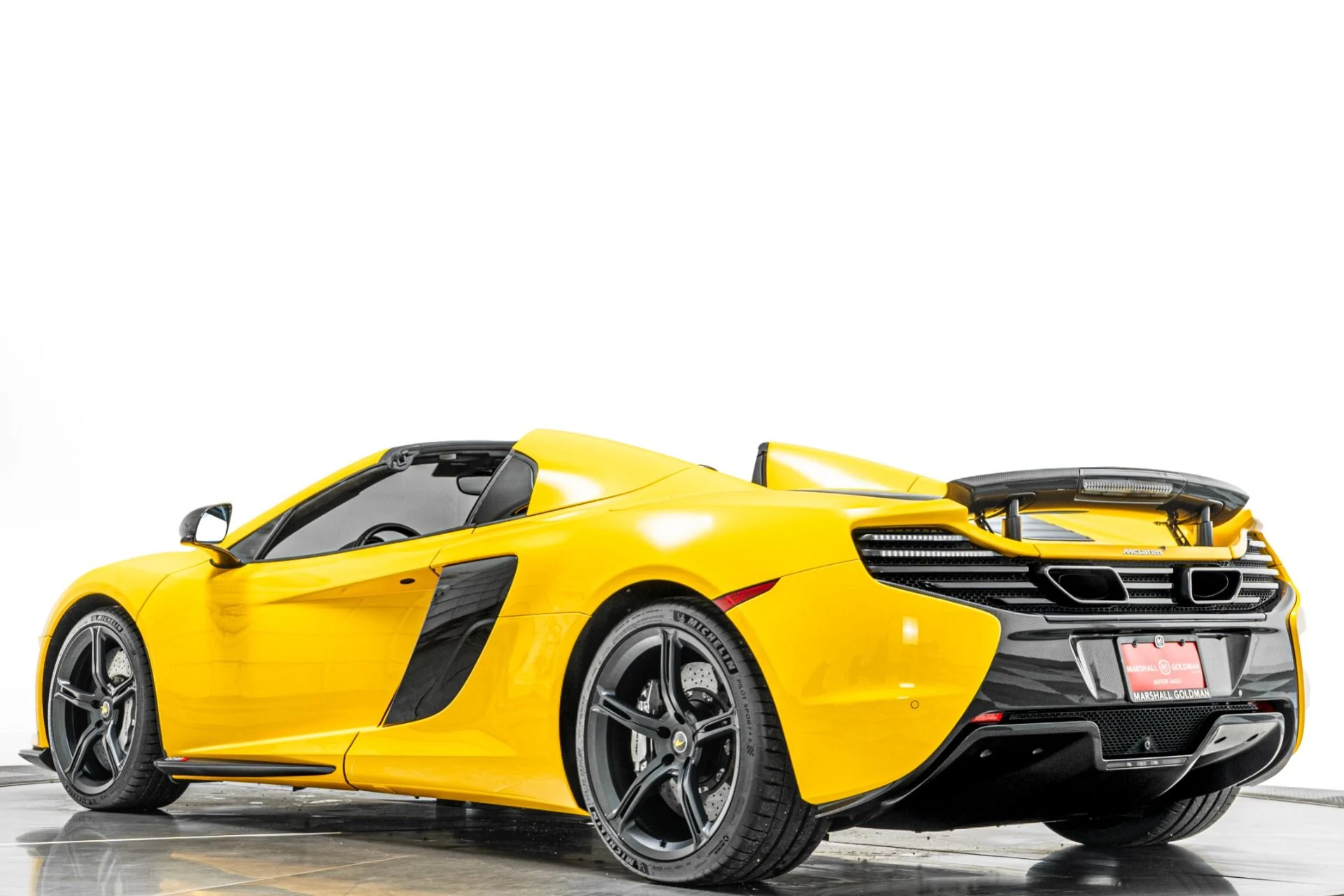 mph029_1849426987_Used_2015_Mc_Laren_650_S_Spyder_1790194559_7a7a026727