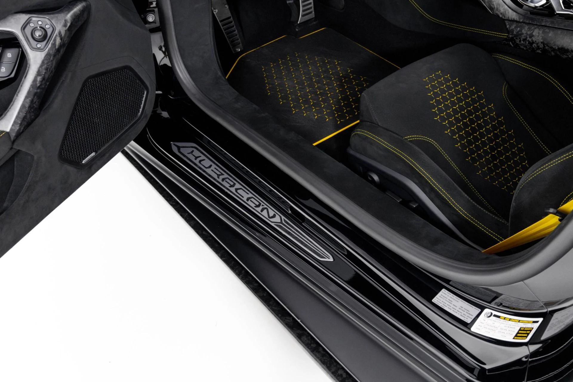 mph029_1860156856_Used_2018_Lamborghini_Huracan_Performante_1762565909_1c94e526ce