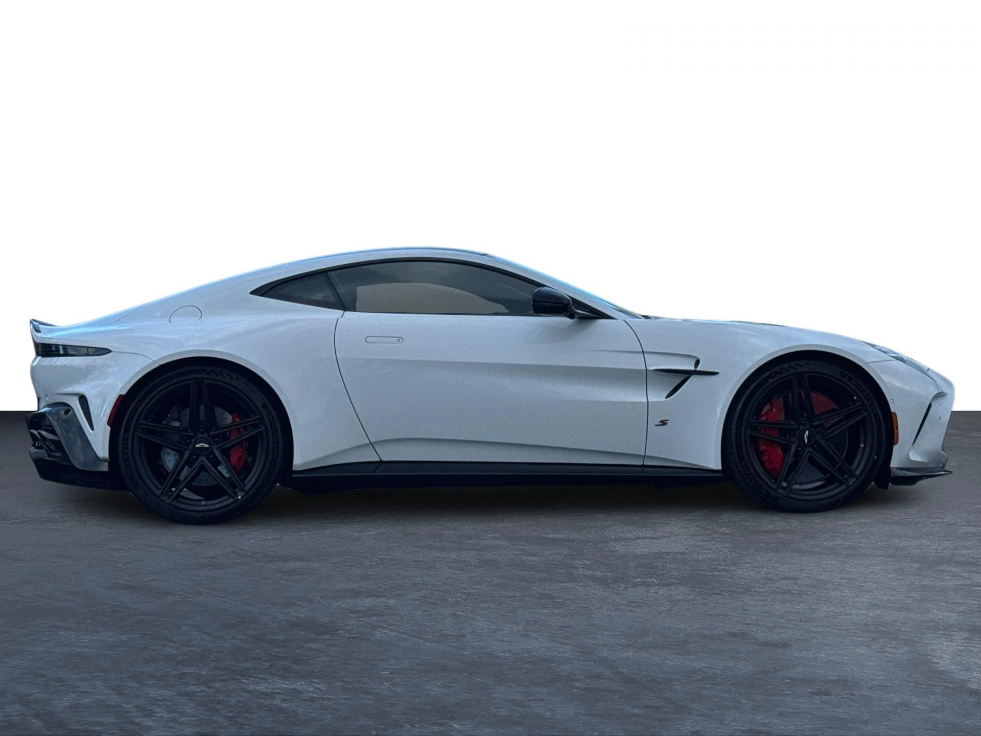 mph029_1868308709_New_2026_Aston_Martin_Vantage_S_1767798683_094dd81629