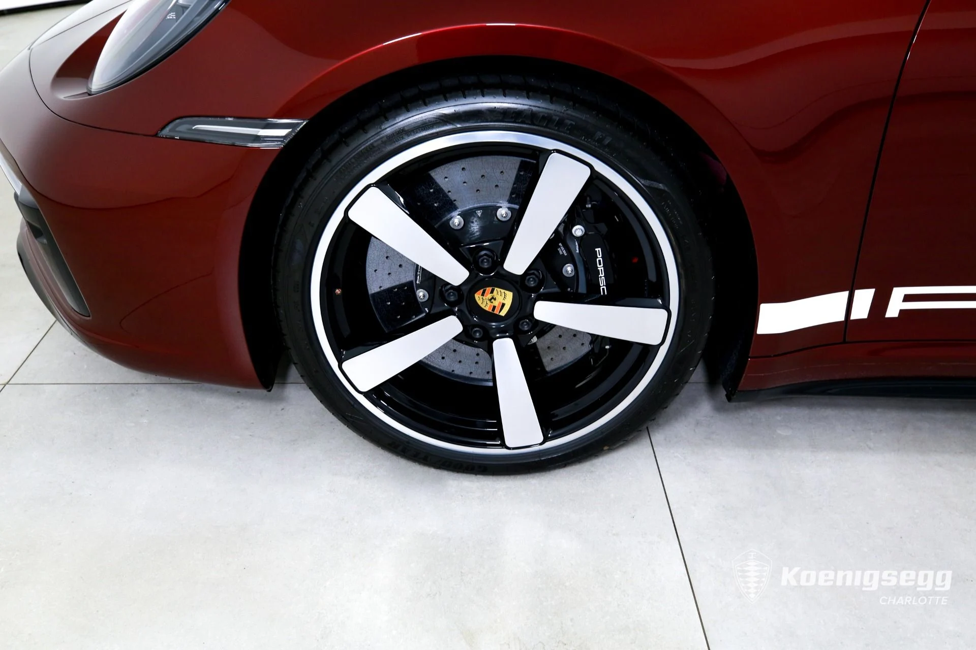mph029_1868926599_Used_2021_Porsche_911_Targa_4_S_Heritage_Design_Edition_1761056458_eca948598b