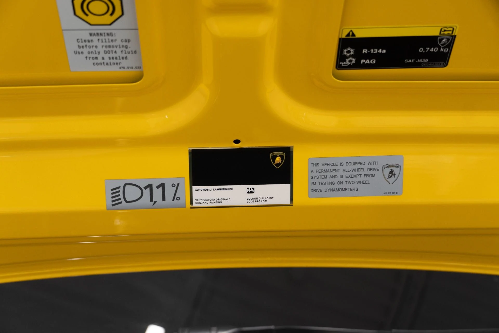 mph029_1925613142_Used_2019_Lamborghini_Huracan_LP_640_4_Performante_1764627885_3e619c78e3