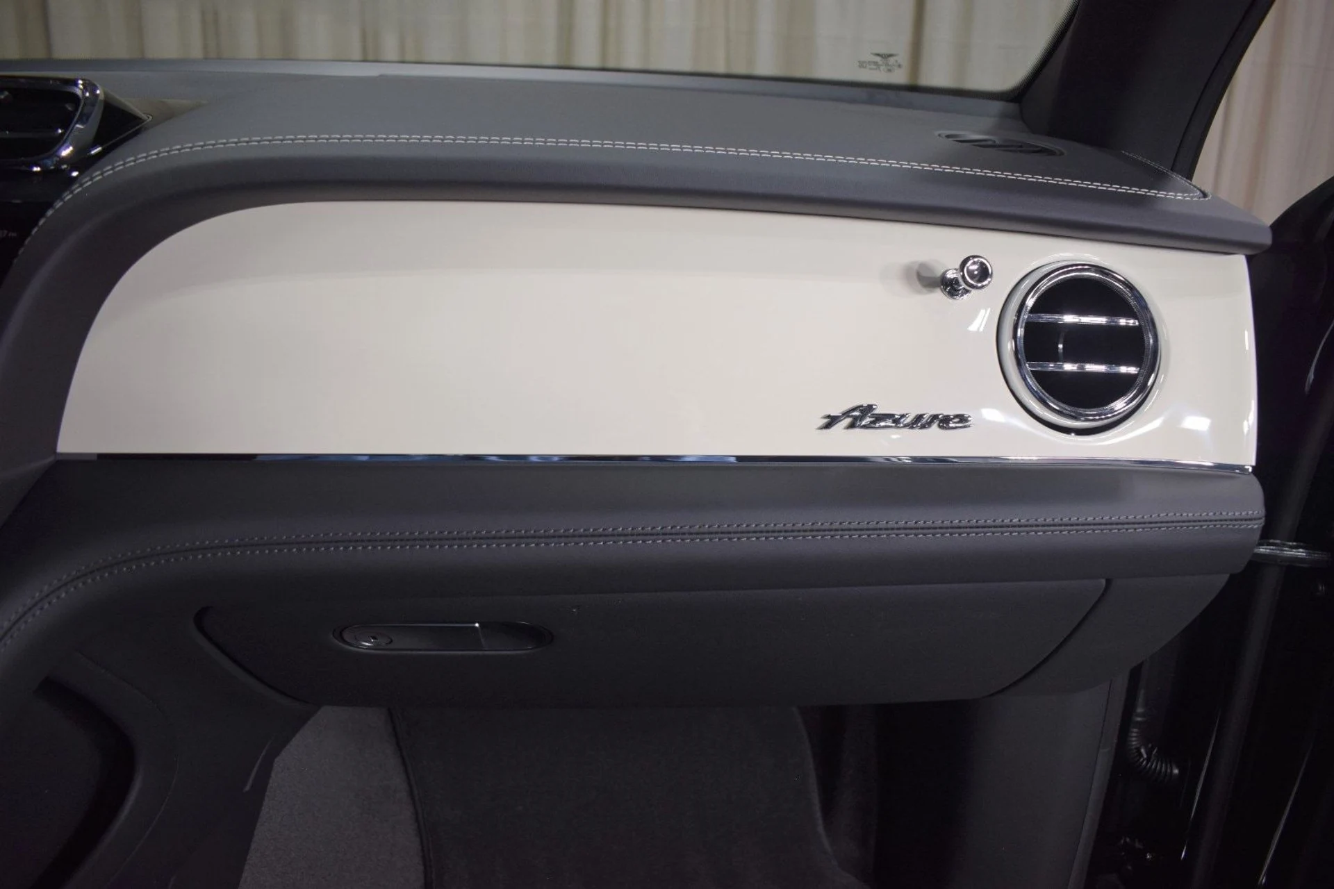 mph029_1932593933_ca48251a64f90b51f33eb32488854f99x_5a4f92c639