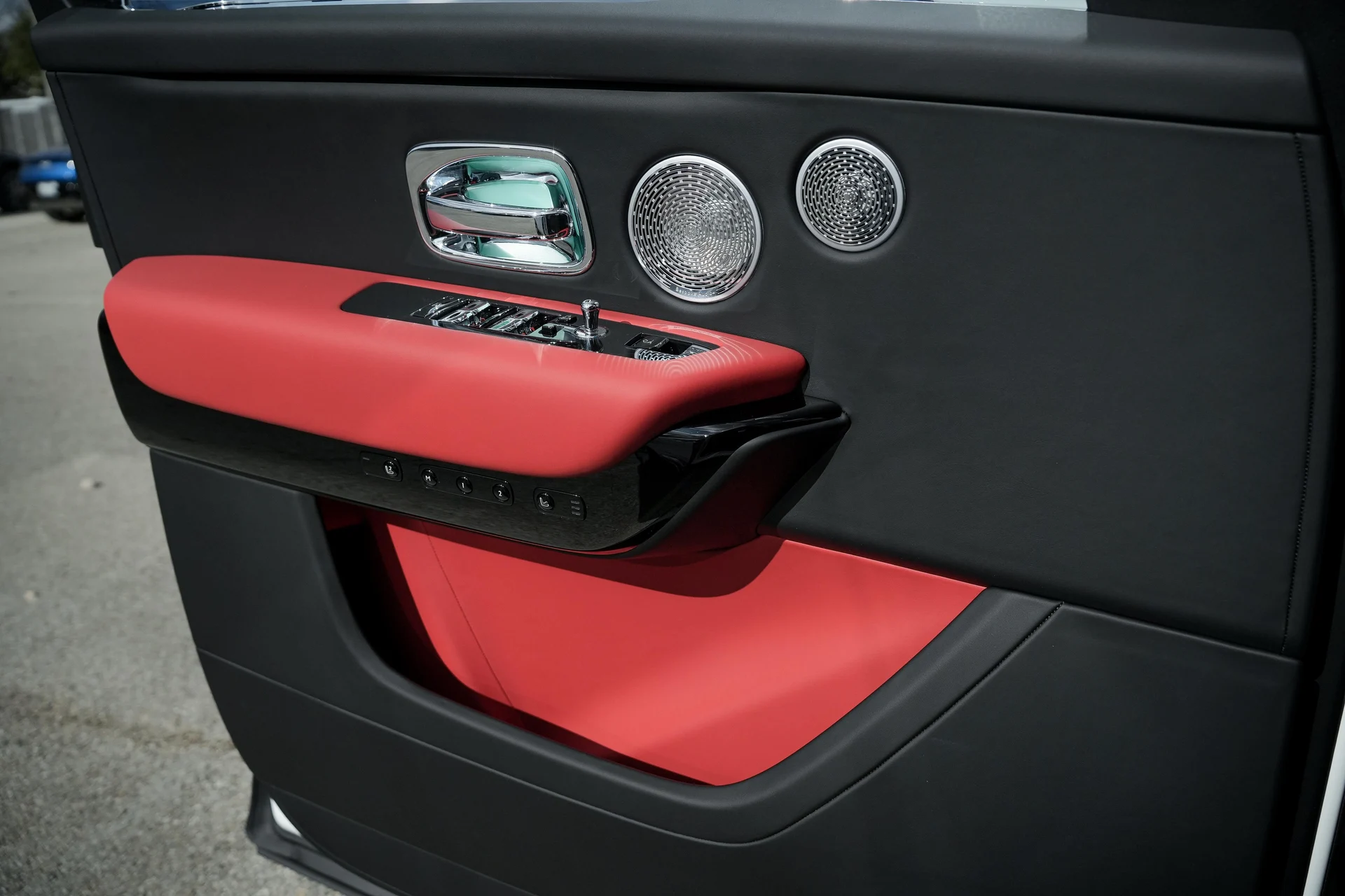 mph029_1940493348_Hi_Tech_Luxury_Imports_LLC_SLA_13_HA_05_TU_234101_image_29_e038bdcba6