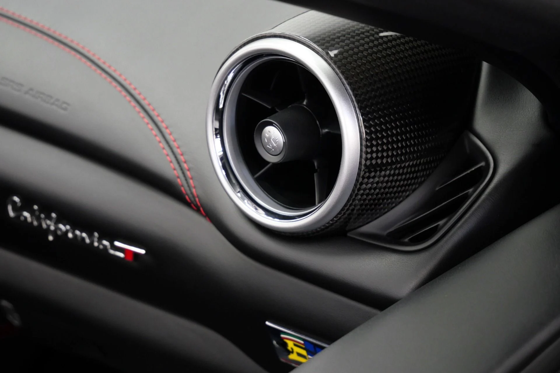 mph029_1949241557_Used_2015_Ferrari_California_T_Carbon_Fiber_Interior_Trim_Low_Miles_1778860408_20e78120b1