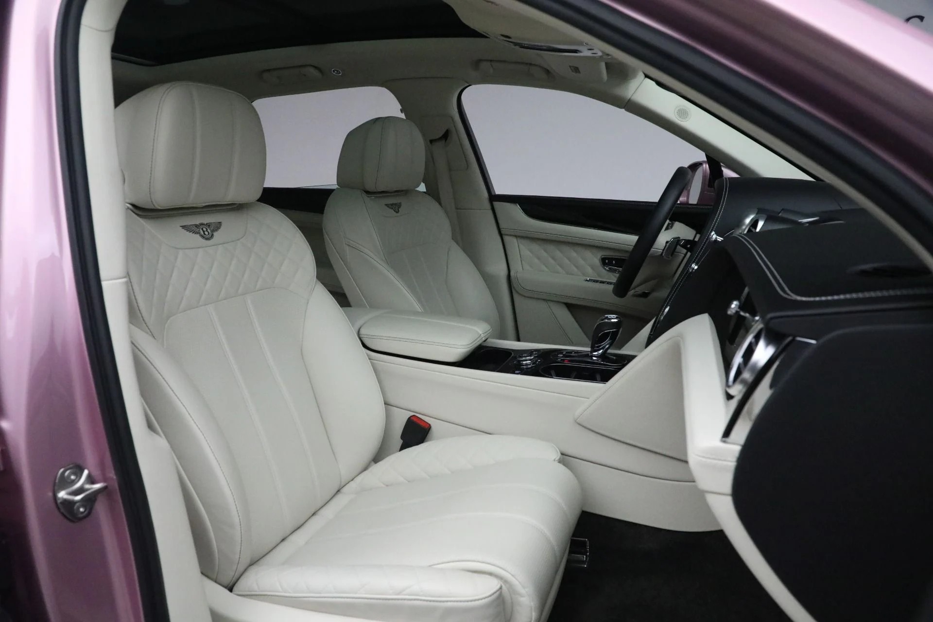 mph029_1956371205_Used_2019_Bentley_Bentayga_V8_1721831801_b1c0589550