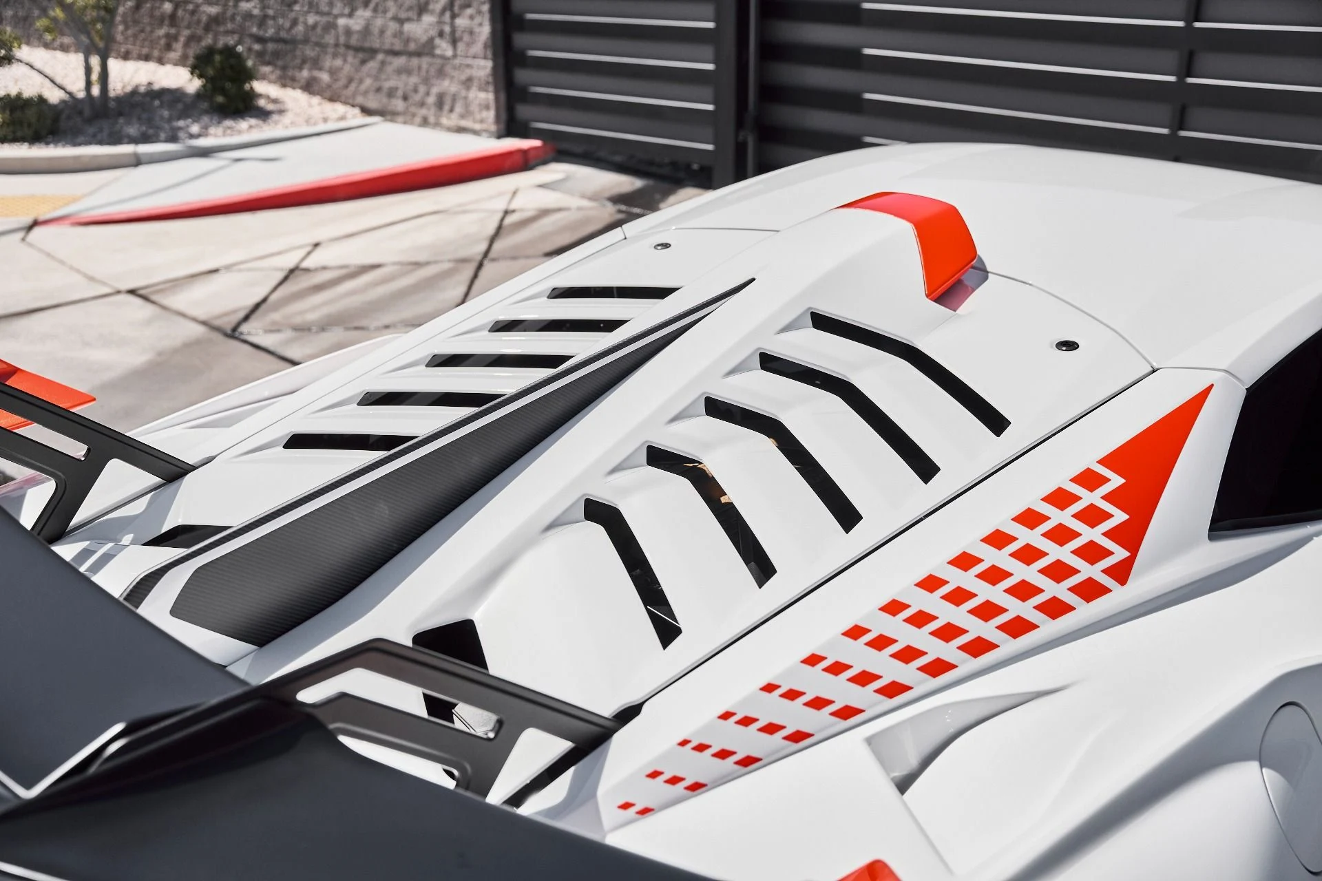 mph029_1957361329_Used_2024_Lamborghini_Huracan_STO_Base_1775782806_d721748fa8