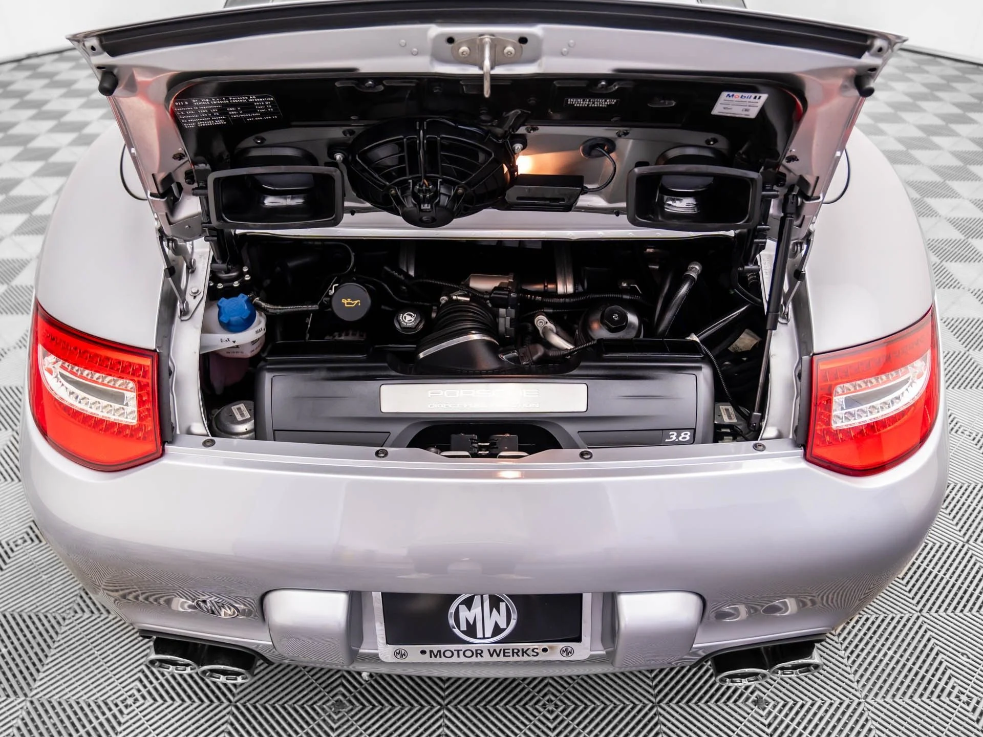 mph029_1957539489_10e4e5037c5a679e6b46d83614330c06x_b2b1731e22