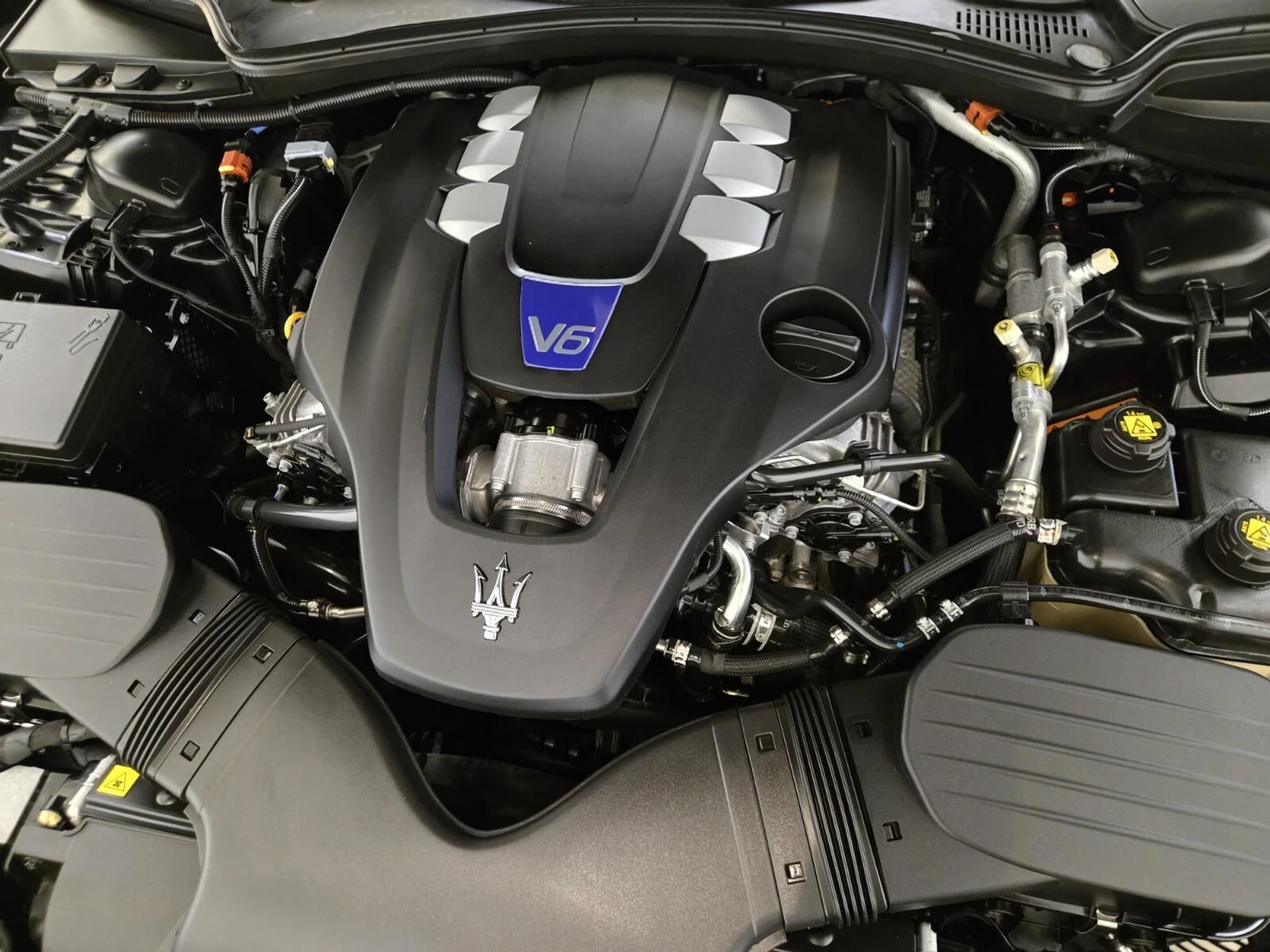 mph029_1963142098_Used_2022_Maserati_Quattroporte_Modena_1771397353_52a0a3bb8a