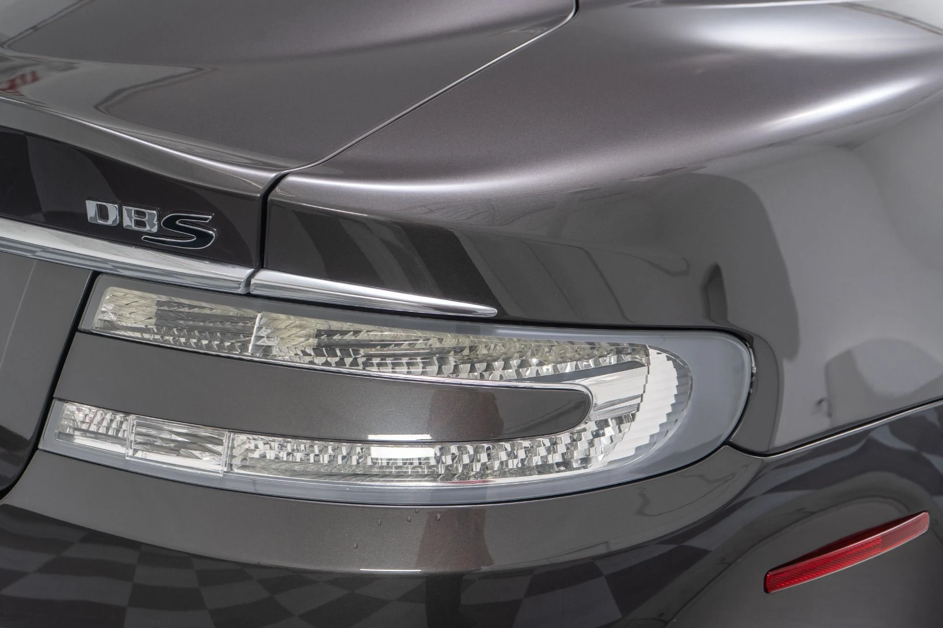 mph029_1963783979_Used_2009_Aston_Martin_DBS_1753978319_9127eeecd5