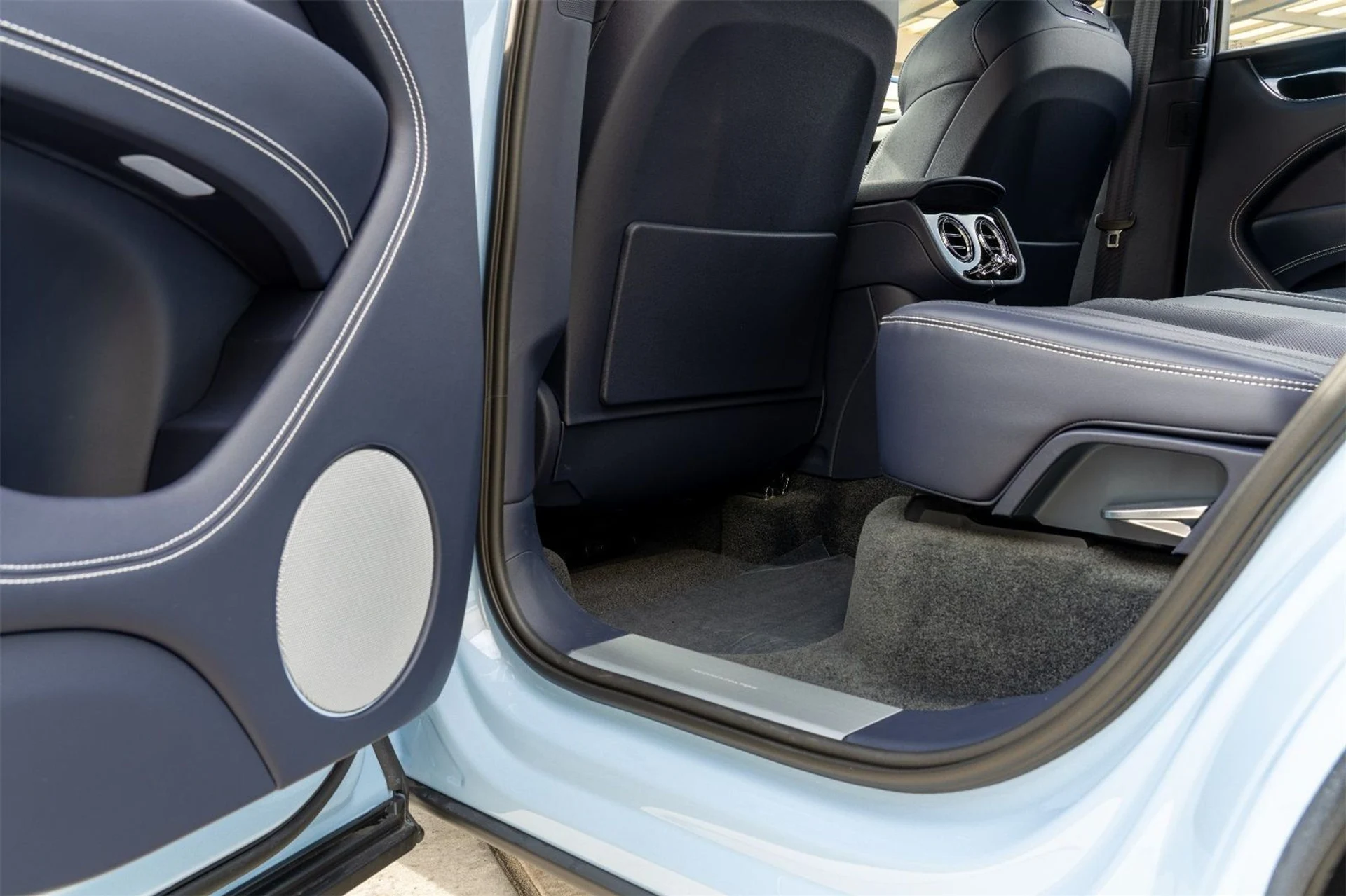 mph029_1973034907_8597cd8c1594edc215203486b940e758_e829dc480f