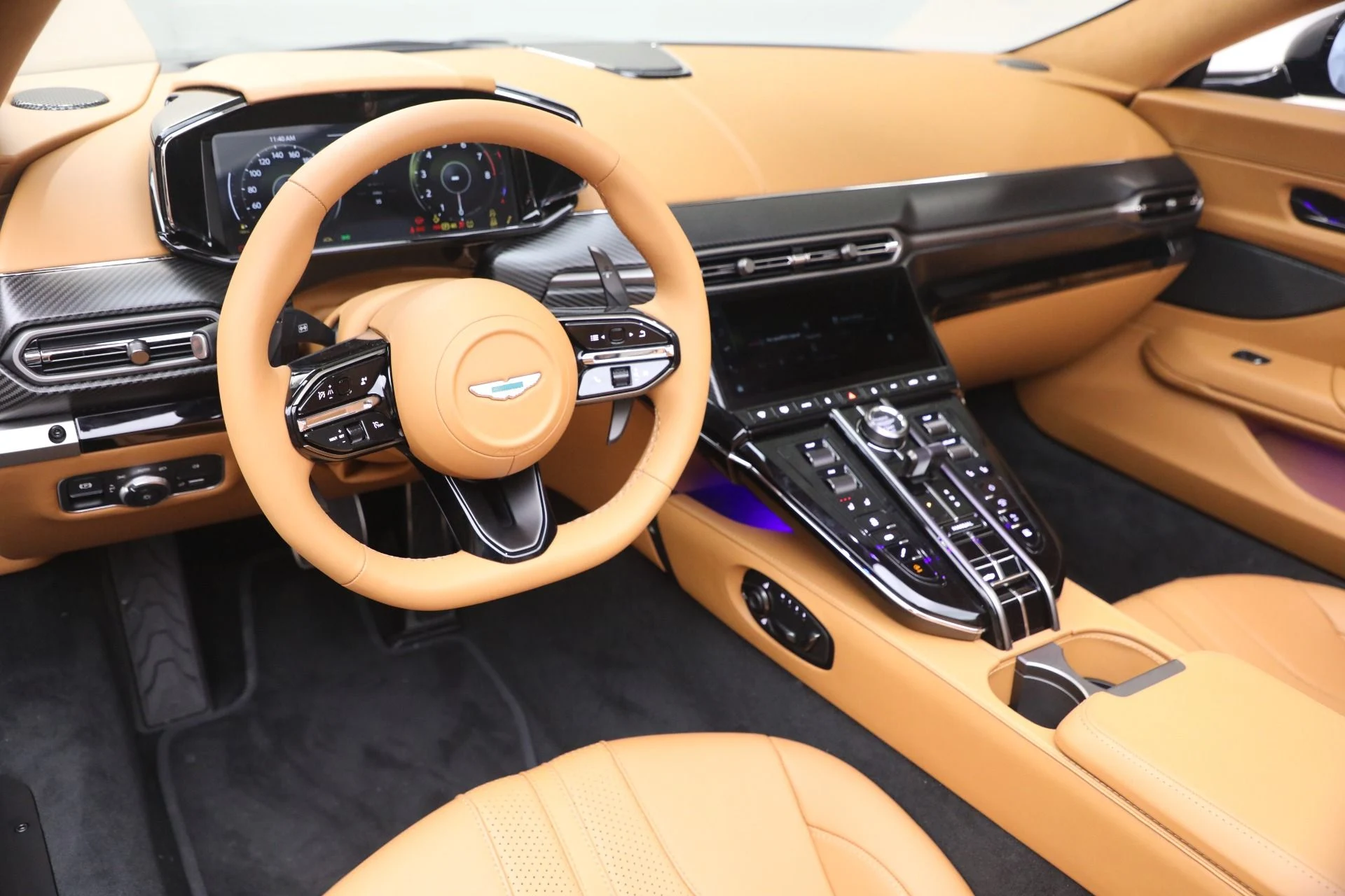 mph029_1977921468_New_2026_Aston_Martin_Vantage_Roadster_1767813695_8fa6c05b8a