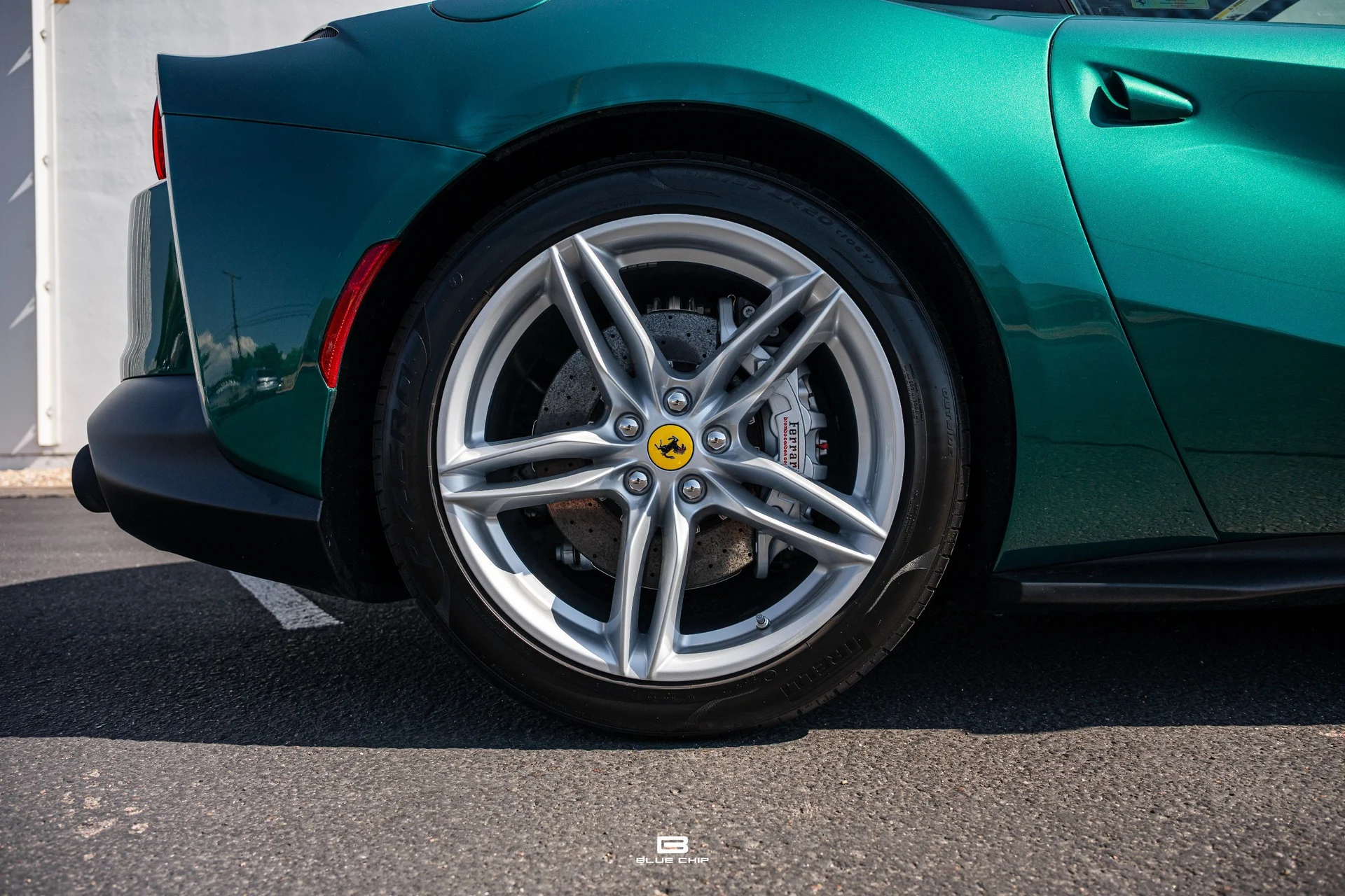 mph029_1979265827_6a612ffe98667685c12c7558_23798_202022_20_Ferrari_20812_20_GTS_20_Verde_20_British_30_b86e4fbd7b