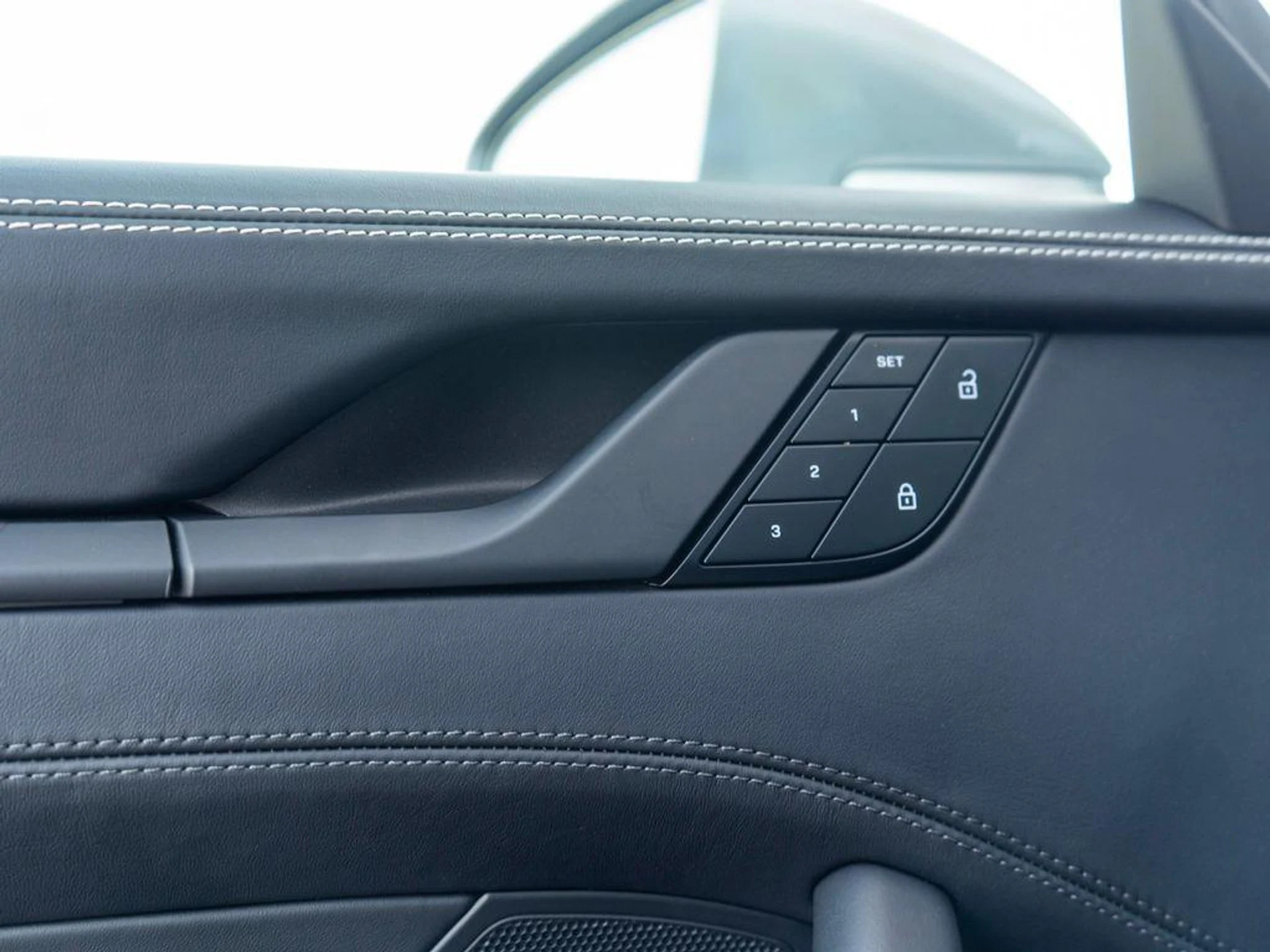 mph029_1980450071_pm7_C5t7_Z_Rou_Fj_D8_K1z9_Yj_JO_4_E_88ec5164fe