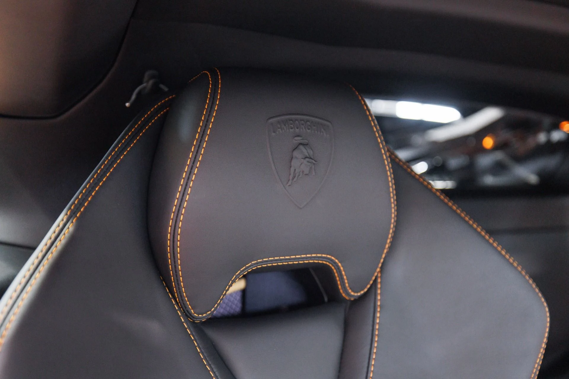 mph029_1981739249_Used_2015_Lamborghini_Huracan_VF_Supercharger_LP_610_4_1760479493_9fd4b699c1