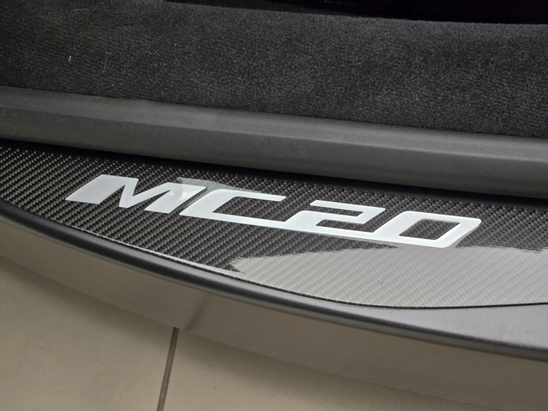 mph029_1997419738_Used_2023_Maserati_MC_20_Cielo_1777354583_57fc866722