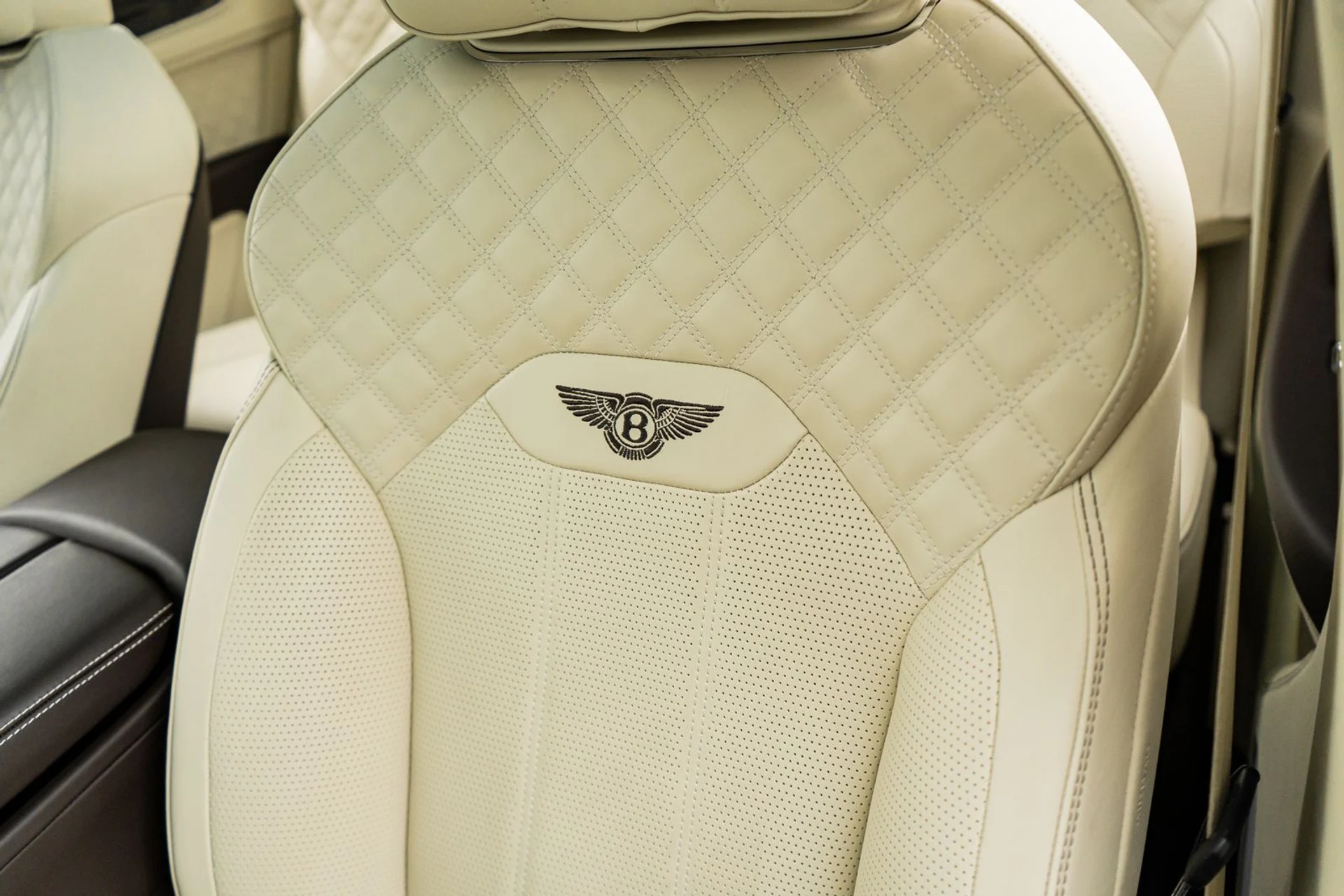 mph029_2019560501_816d8729_8f5d_4402_9871_40d42c9f5667_15d0f706e8