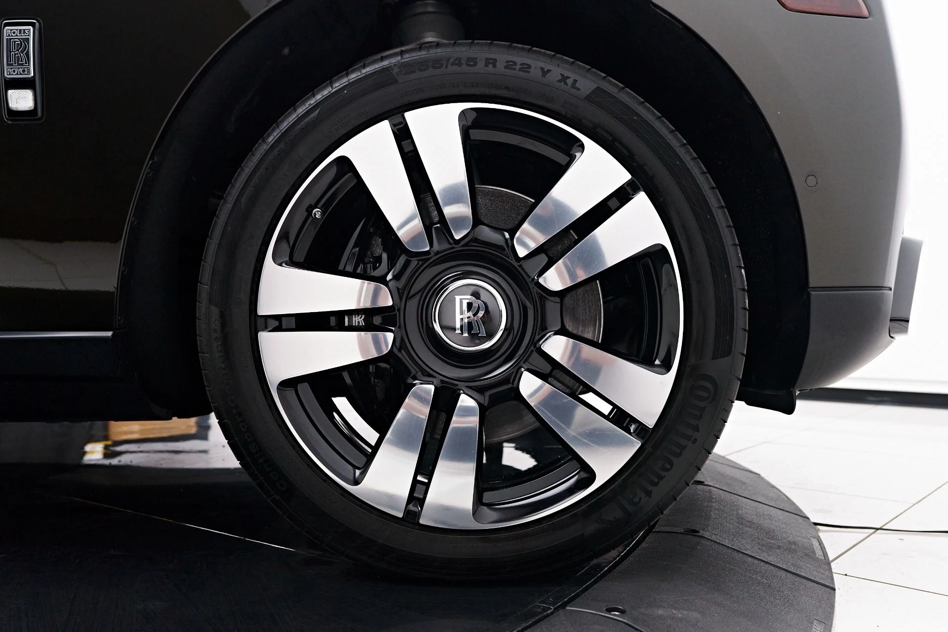 mph029_202649988_Used_2024_Rolls_Royce_Cullinan_Base_1757032553_8b1456aaaa