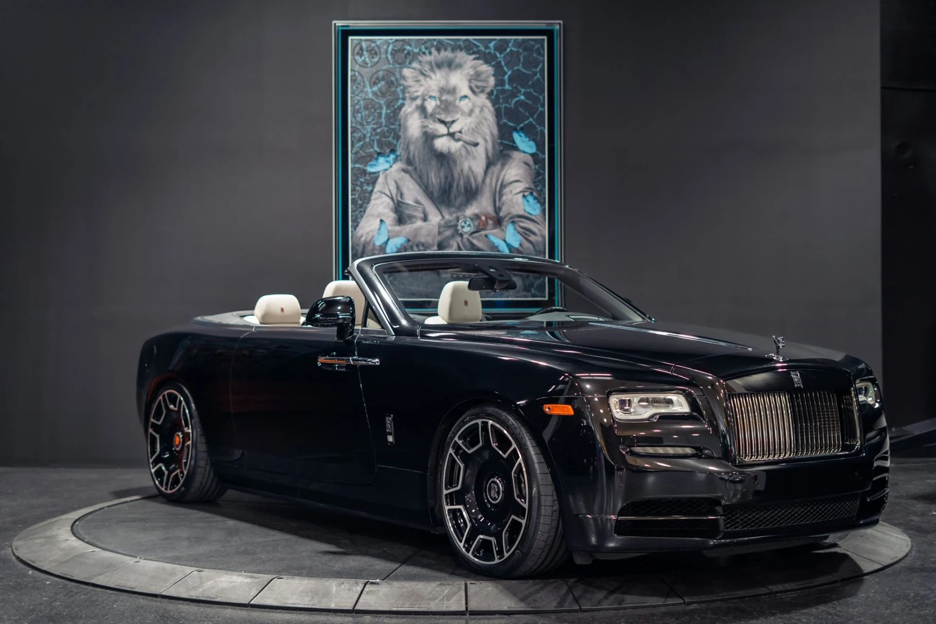 mph029_2028335074_Used_2018_Rolls_Royce_Dawn_Black_Badge_1785268296_ceda2b1e7b