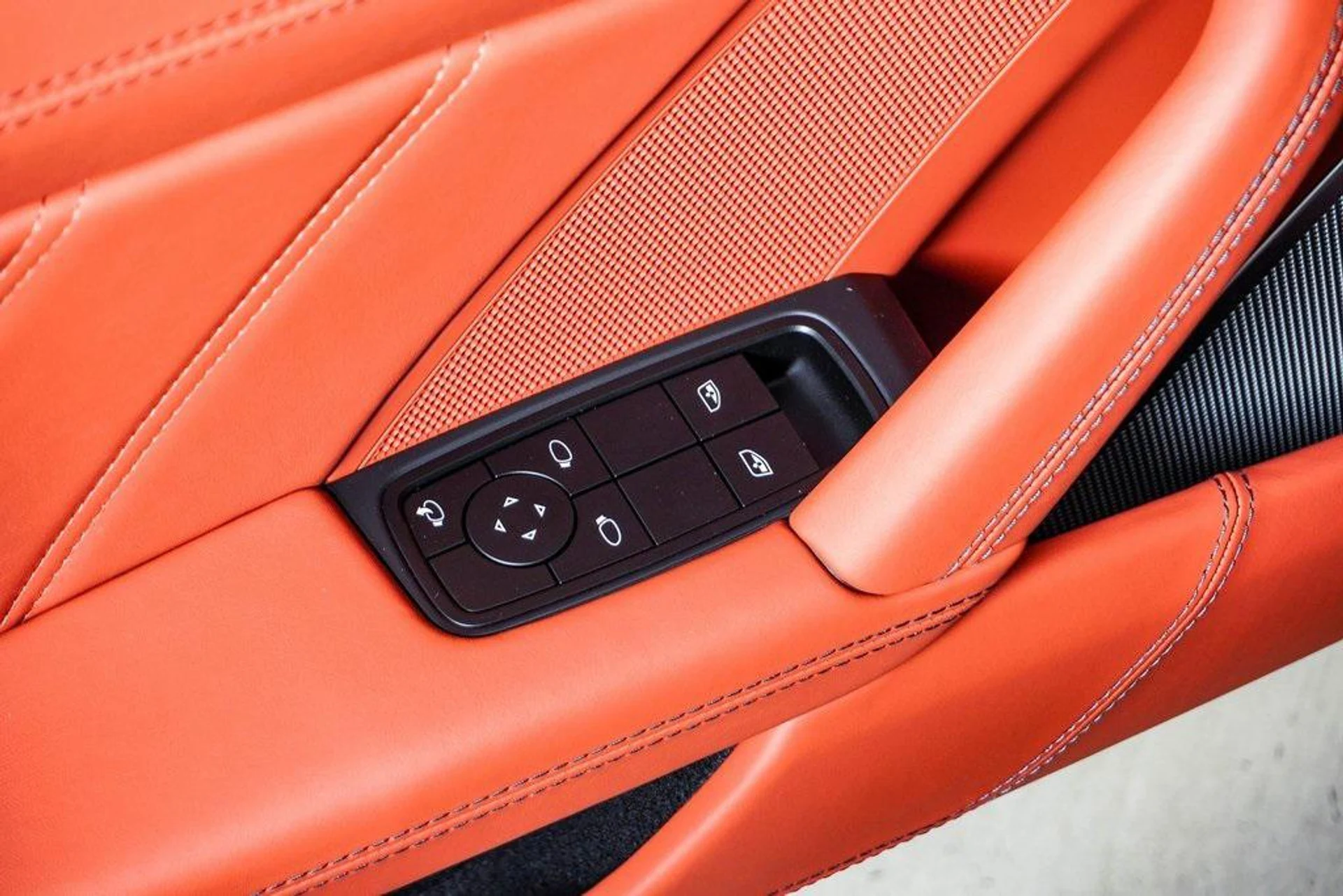 mph029_2028651490_Z7_M7_ZNM_Sml_HE_Zq_BA_Qg8_Kun1_L_Dt_M_90da1b79c3