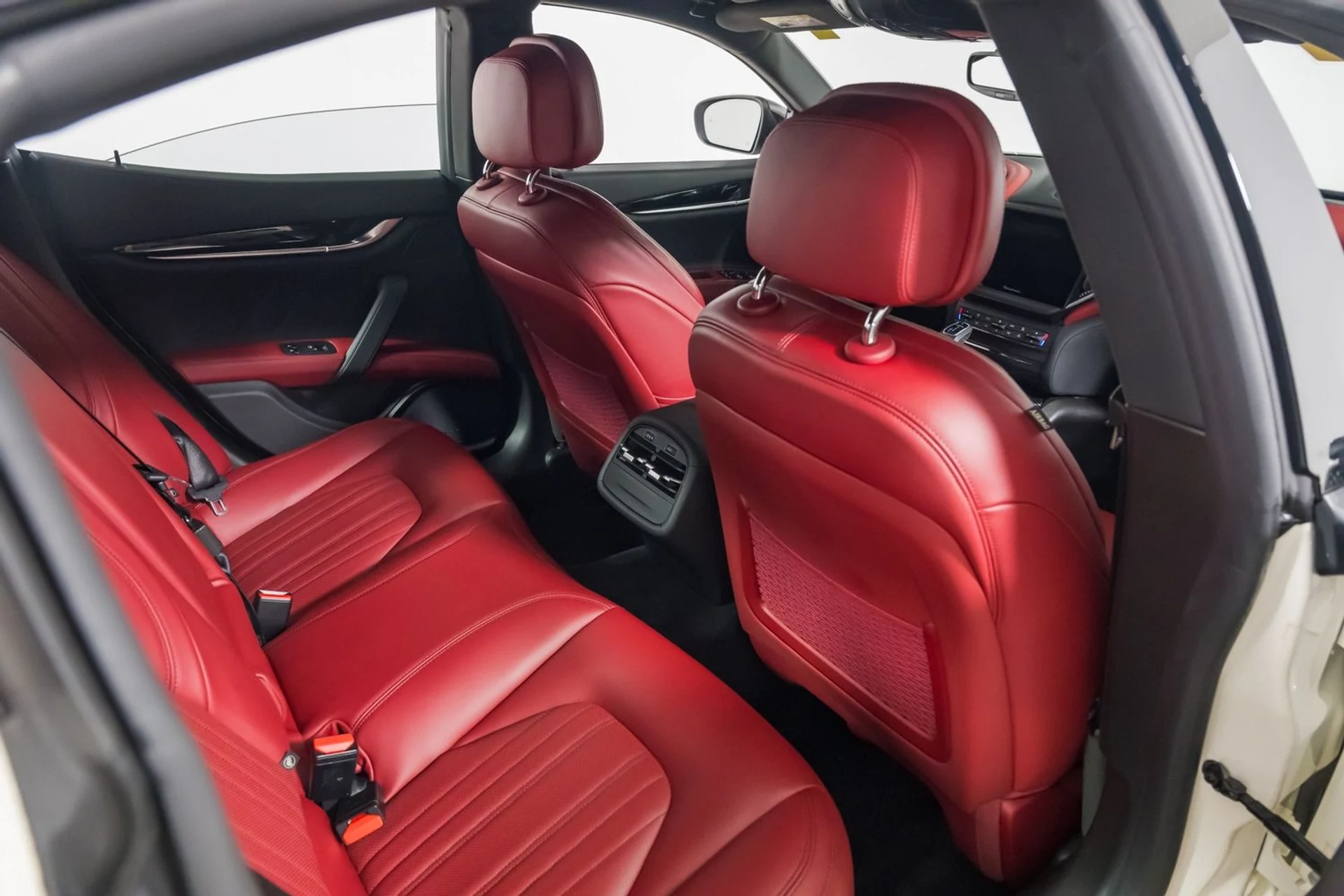 mph029_2030620738_84337579a0e4427096f39f3b928523b1_18f875716c