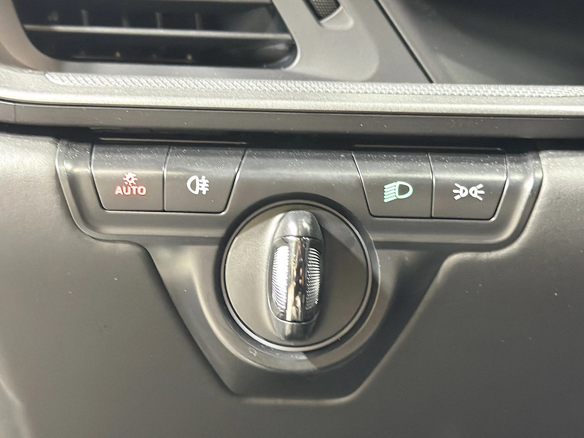 mph029_203779051_de7e3ed0dccf4da5a39d69298751de71_946ca755c5