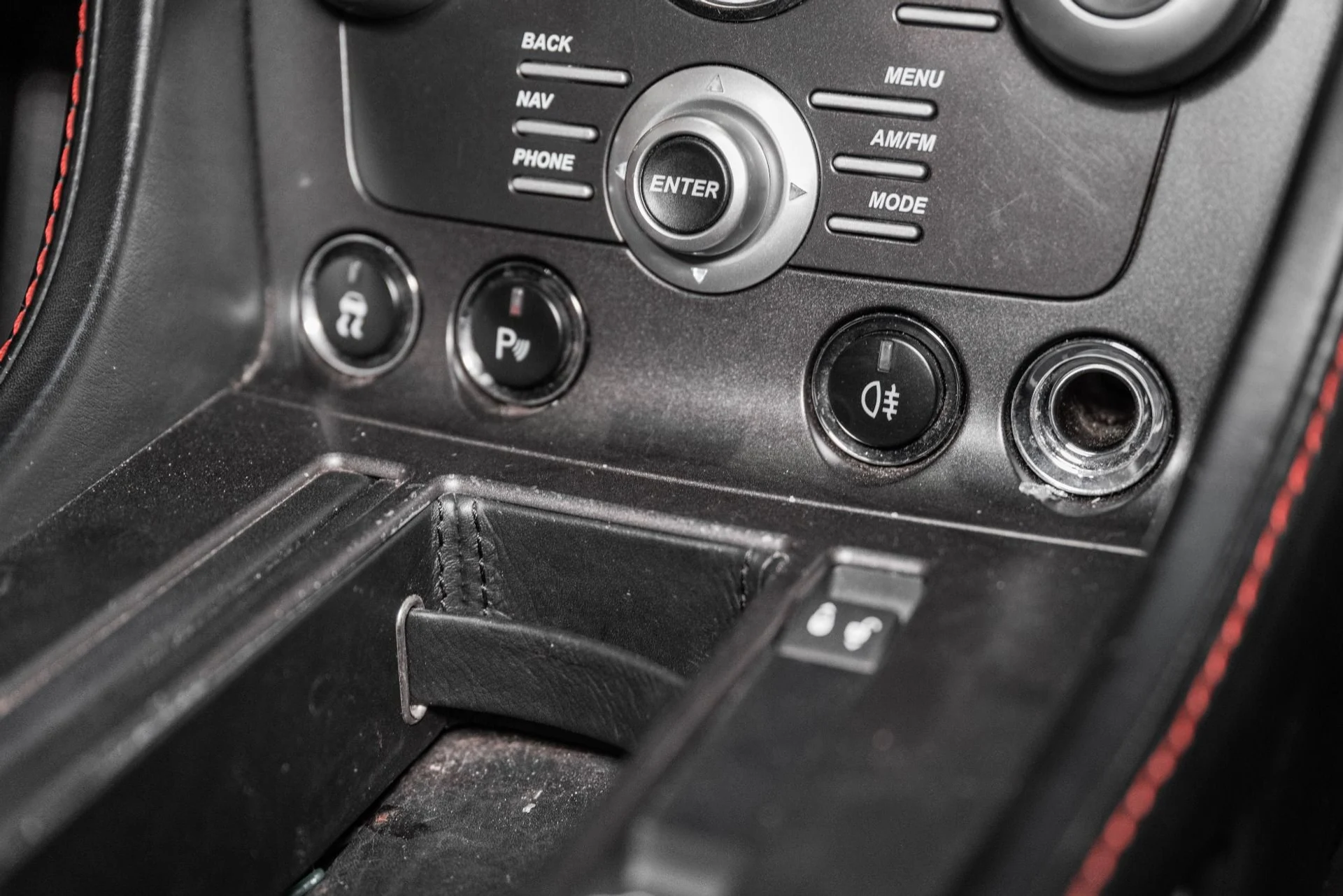 mph029_2039810605_Used_2009_Aston_Martin_V8_Vantage_1772034364_505409458b