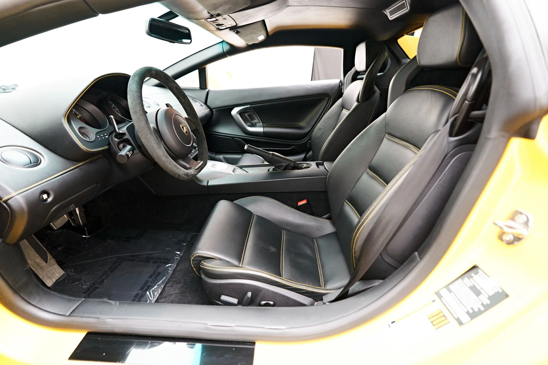 mph029_2040513260_Used_2005_Lamborghini_Gallardo_1703127301_99175401e9