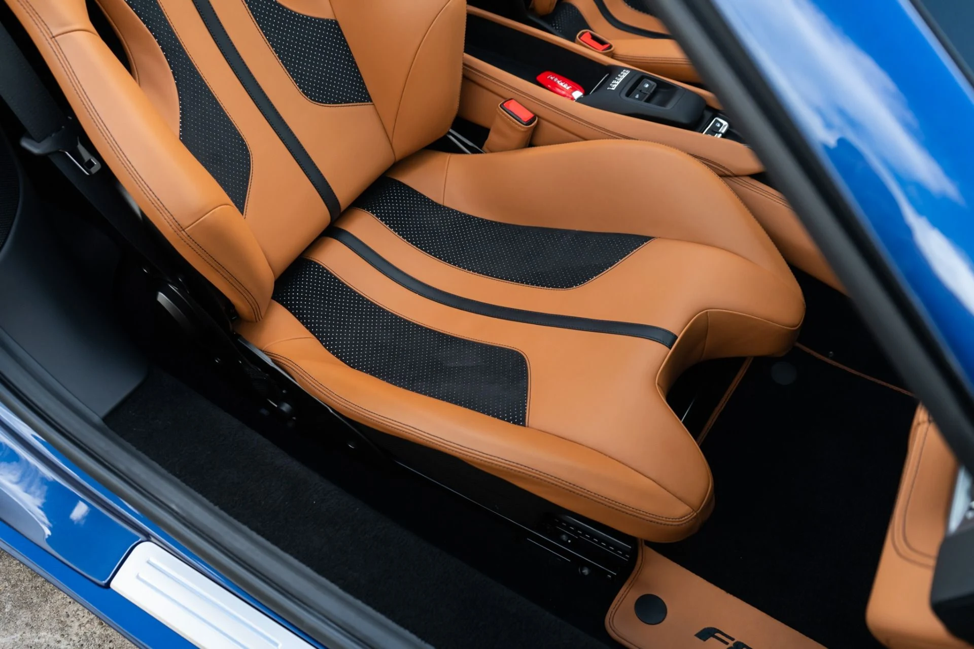 mph029_2053291732_Used_2022_Ferrari_F8_Spider_1779493507_21b44c79dd