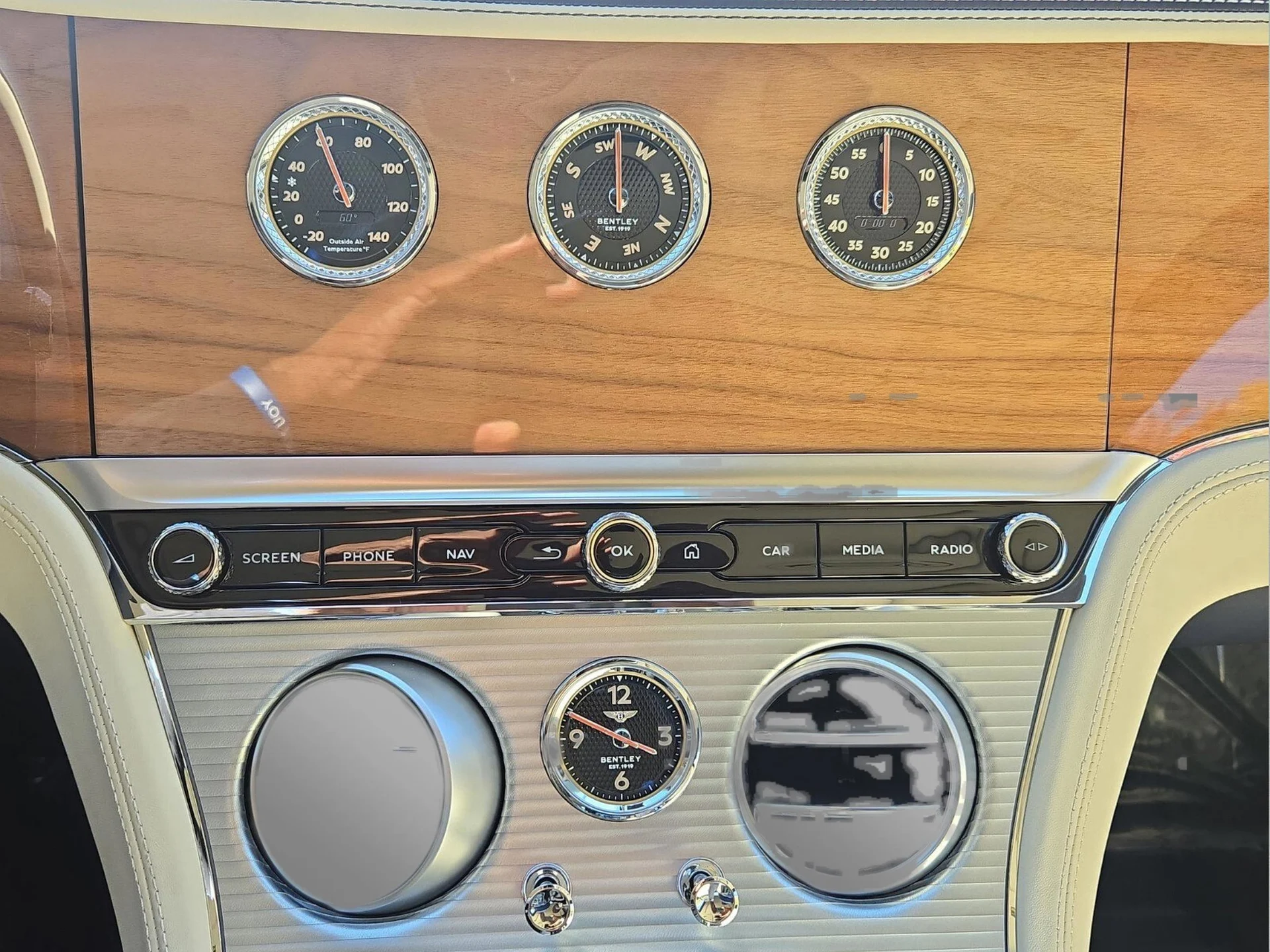 mph029_2056030752_077a6137a51af033ad28eac0a2eb7fabx_810e3d15c5