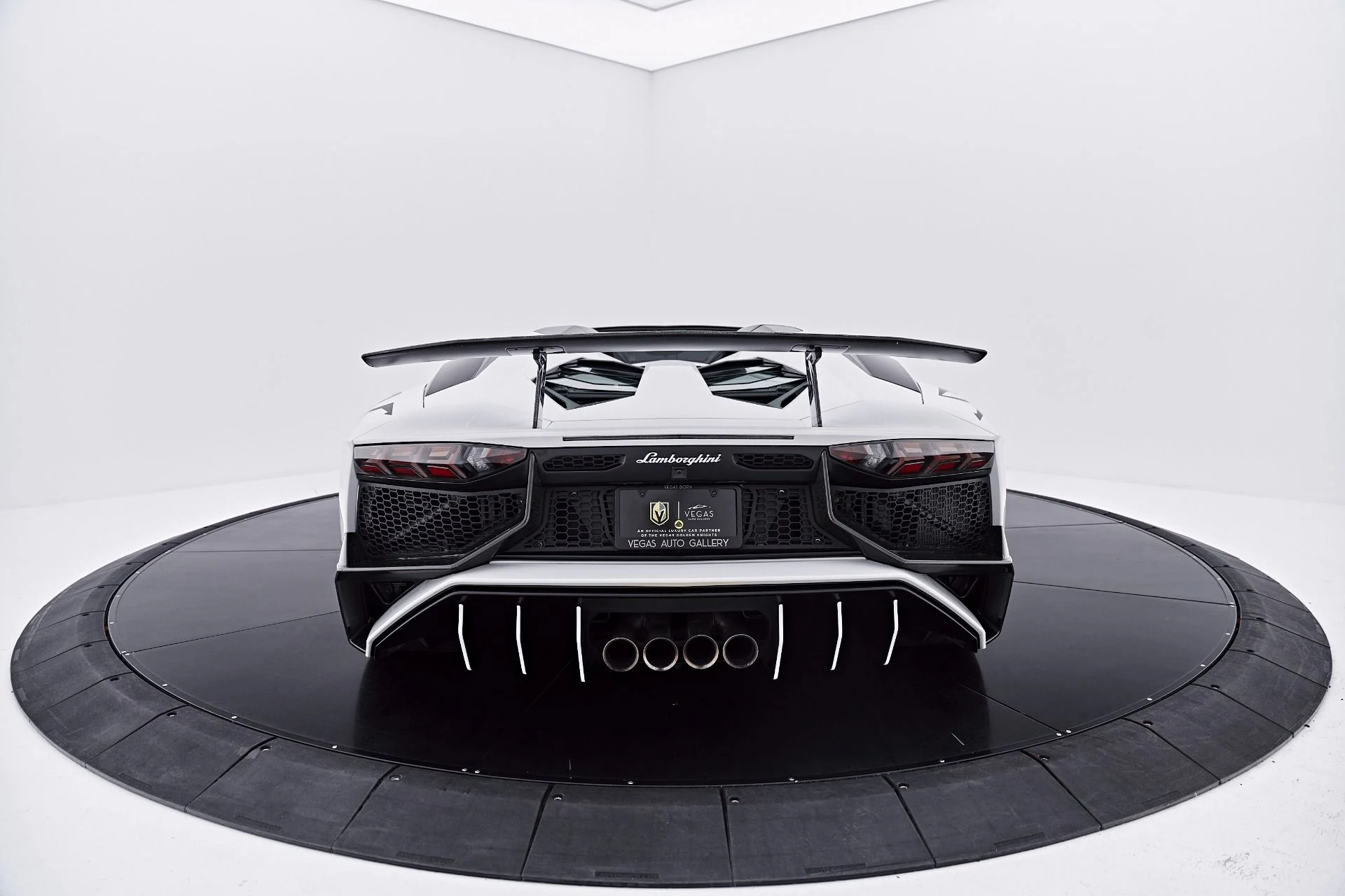 mph029_2062663489_Used_2016_Lamborghini_Aventador_LP_750_4_Super_Veloce_1785199422_7fcf286106