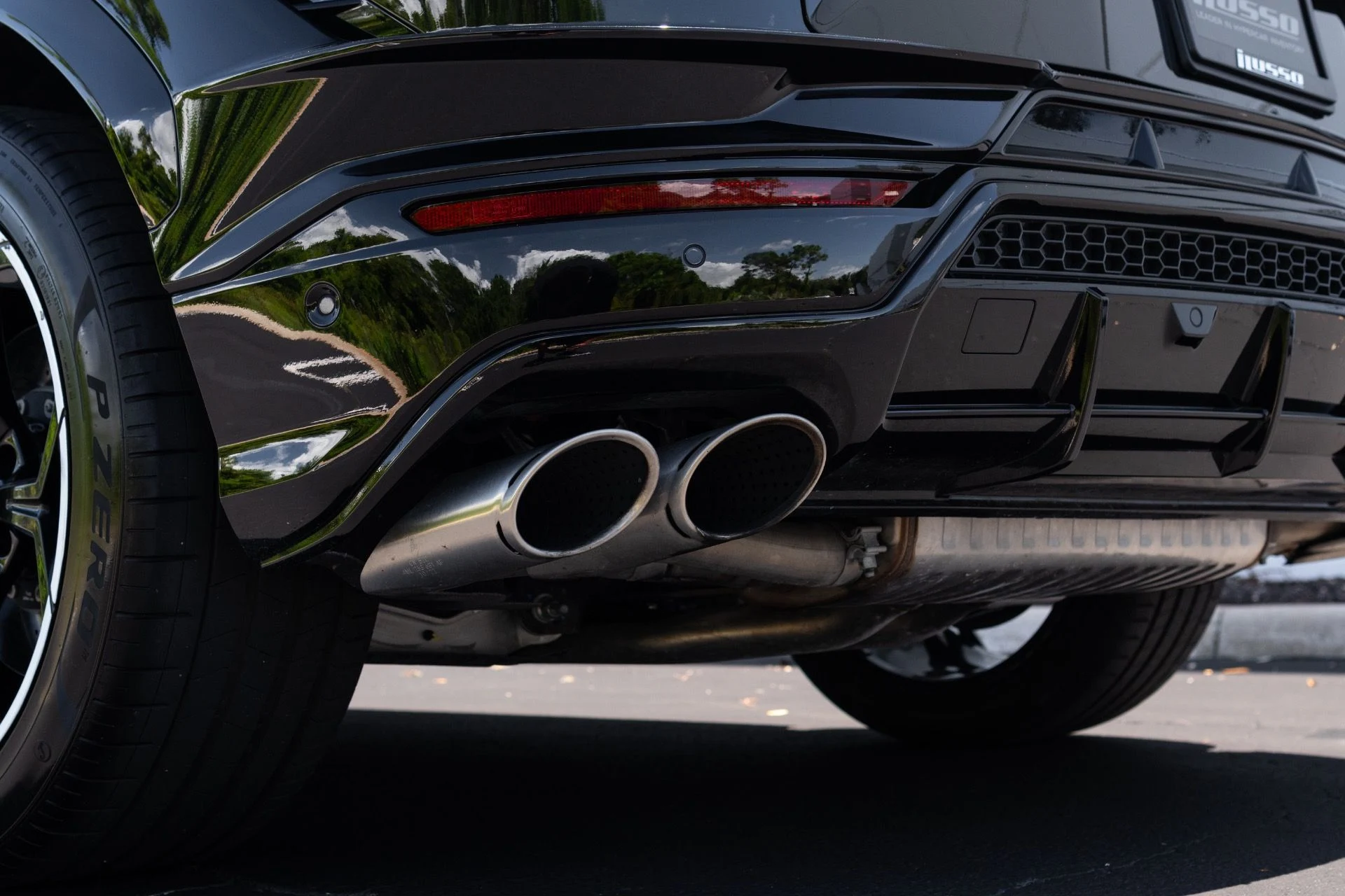 mph029_2067222617_Used_2023_Lamborghini_Urus_S_1780940773_54e3fe7954